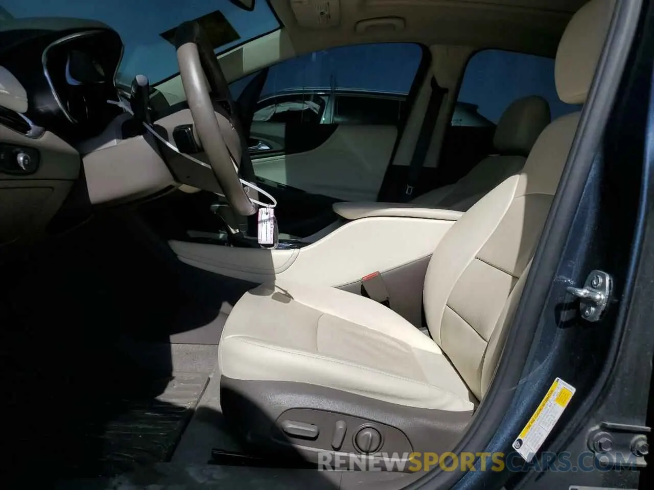 7 Photograph of a damaged car 1G1ZE5SX3LF011648 CHEVROLET MALIBU 2020