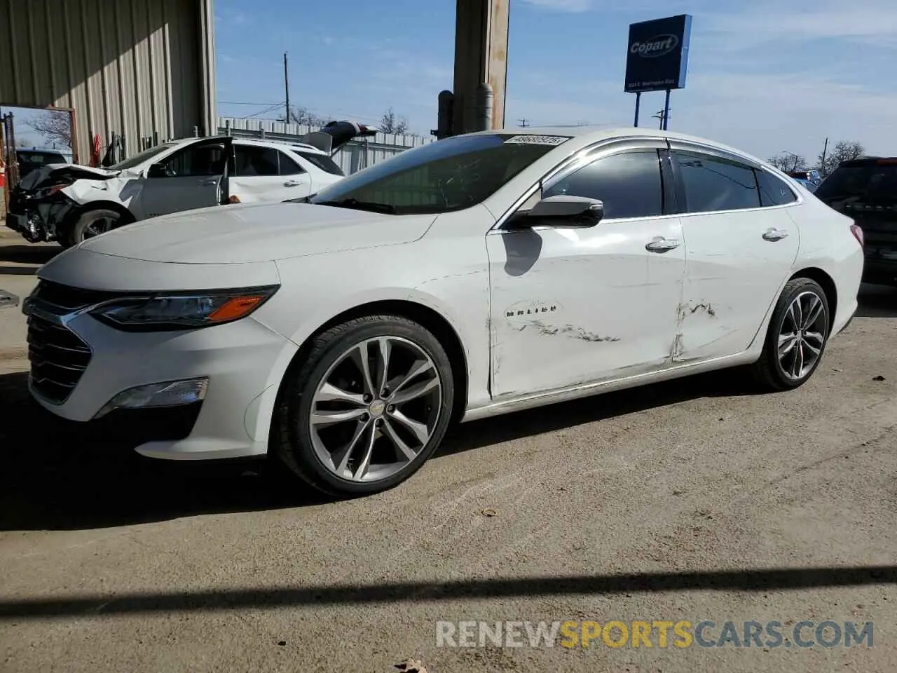1 Photograph of a damaged car 1G1ZE5SX4LF013702 CHEVROLET MALIBU 2020