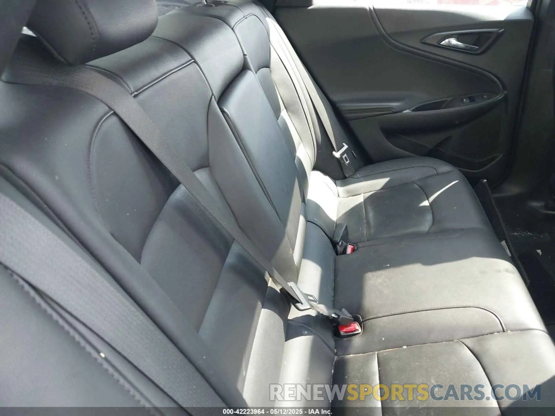 8 Photograph of a damaged car 1G1ZE5SX4LF018723 CHEVROLET MALIBU 2020