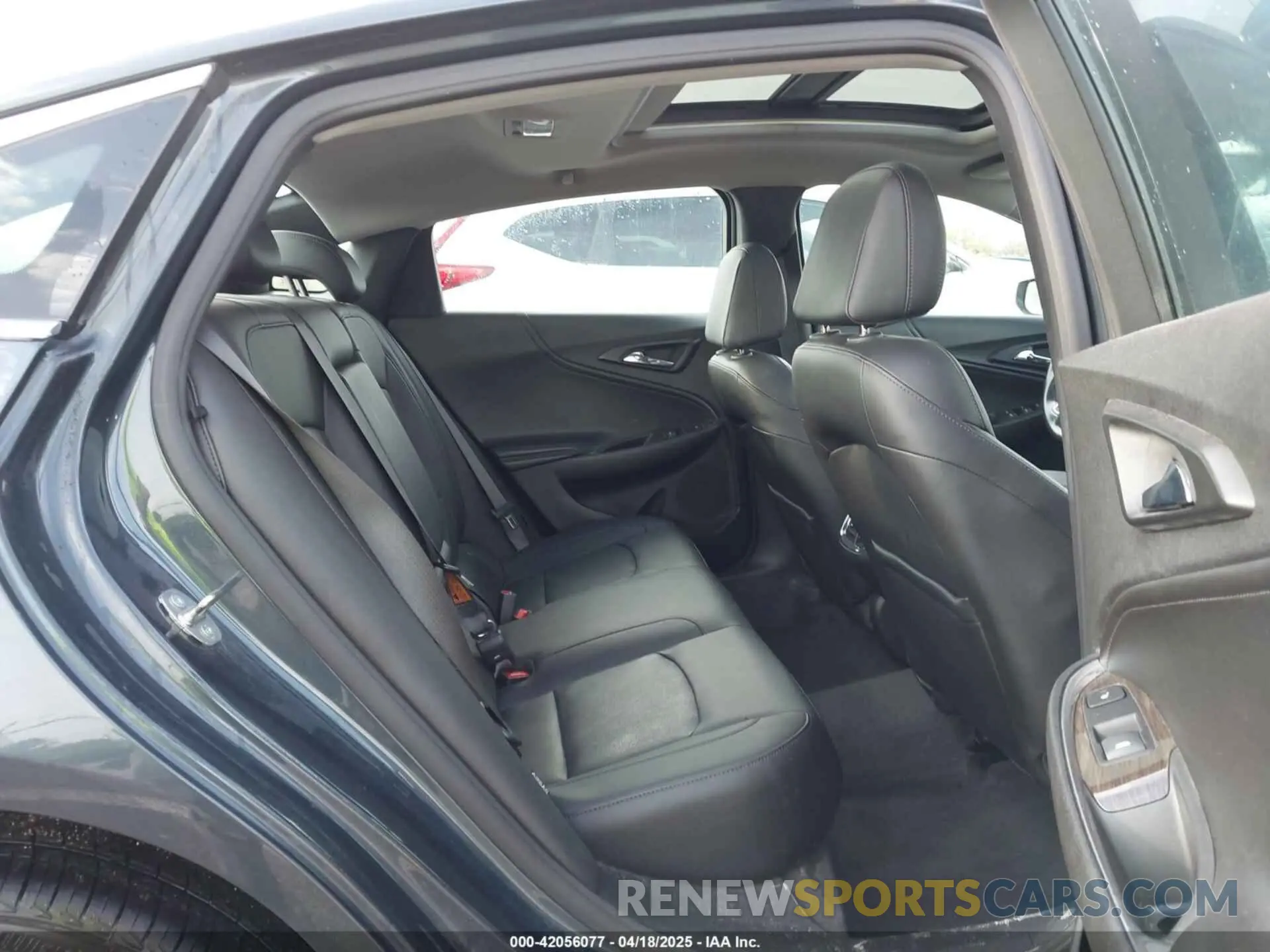 8 Photograph of a damaged car 1G1ZE5SX4LF055125 CHEVROLET MALIBU 2020