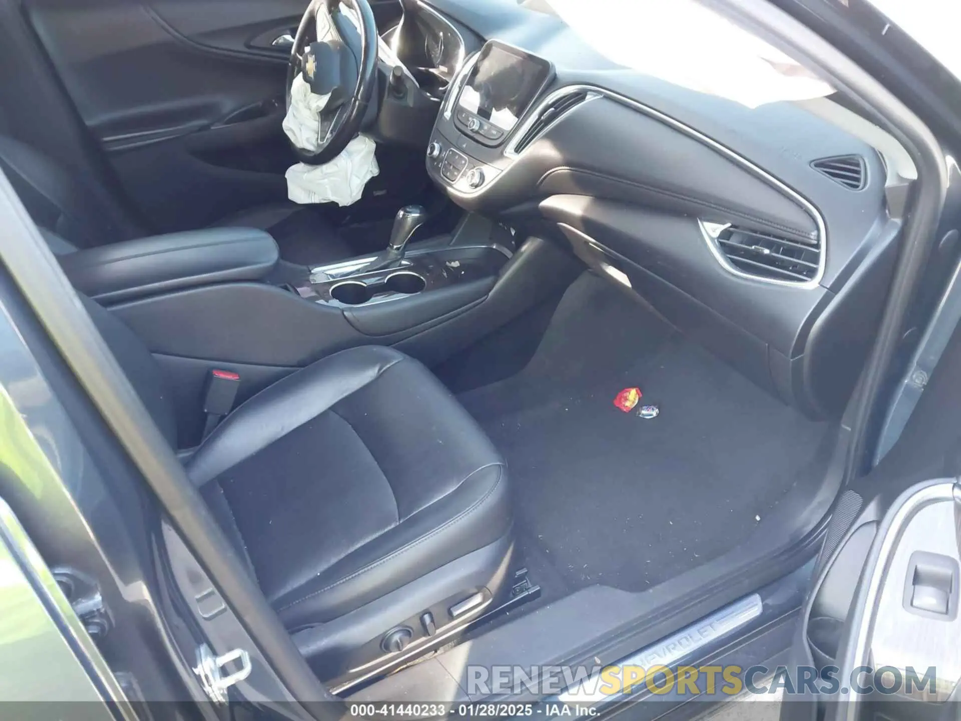5 Photograph of a damaged car 1G1ZE5SX6LF008128 CHEVROLET MALIBU 2020