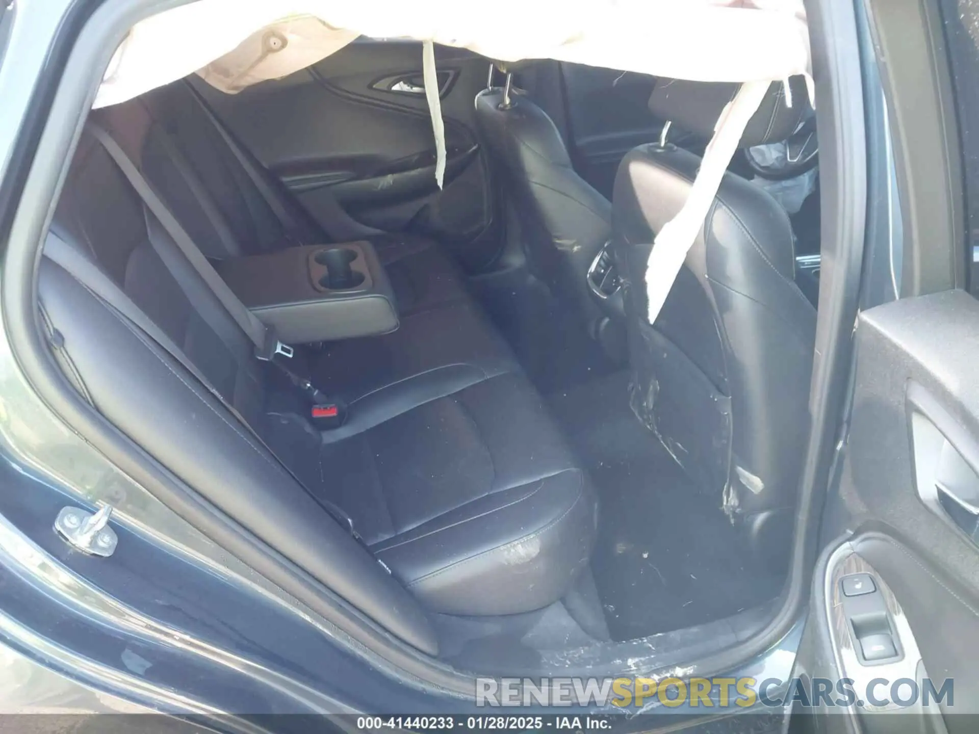 8 Photograph of a damaged car 1G1ZE5SX6LF008128 CHEVROLET MALIBU 2020