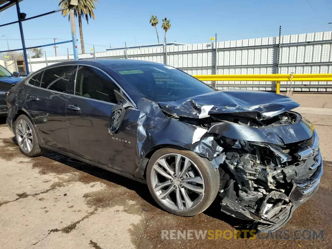 4 Photograph of a damaged car 1G1ZE5SX7LF152366 CHEVROLET MALIBU 2020