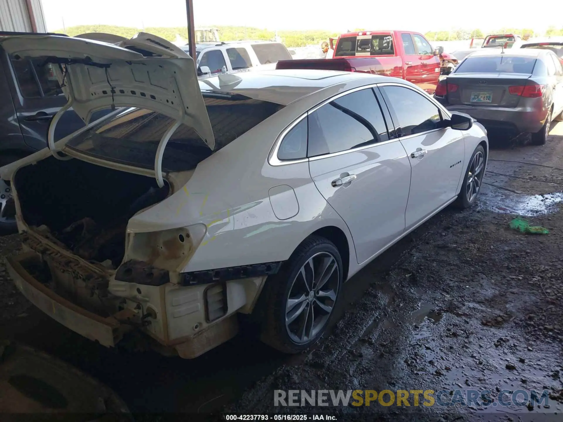 4 Photograph of a damaged car 1G1ZE5SX8LF028087 CHEVROLET MALIBU 2020