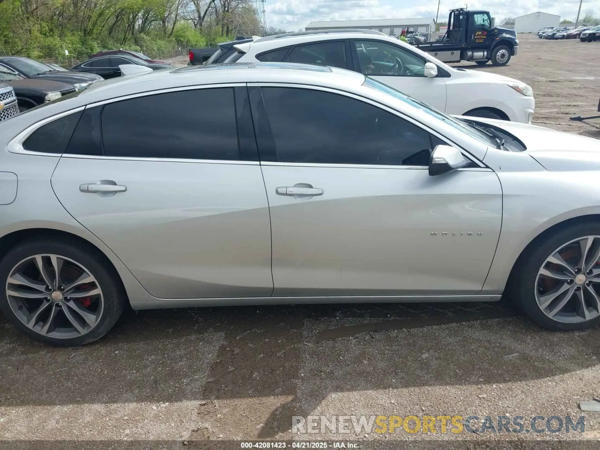 13 Photograph of a damaged car 1G1ZE5SX8LF032978 CHEVROLET MALIBU 2020
