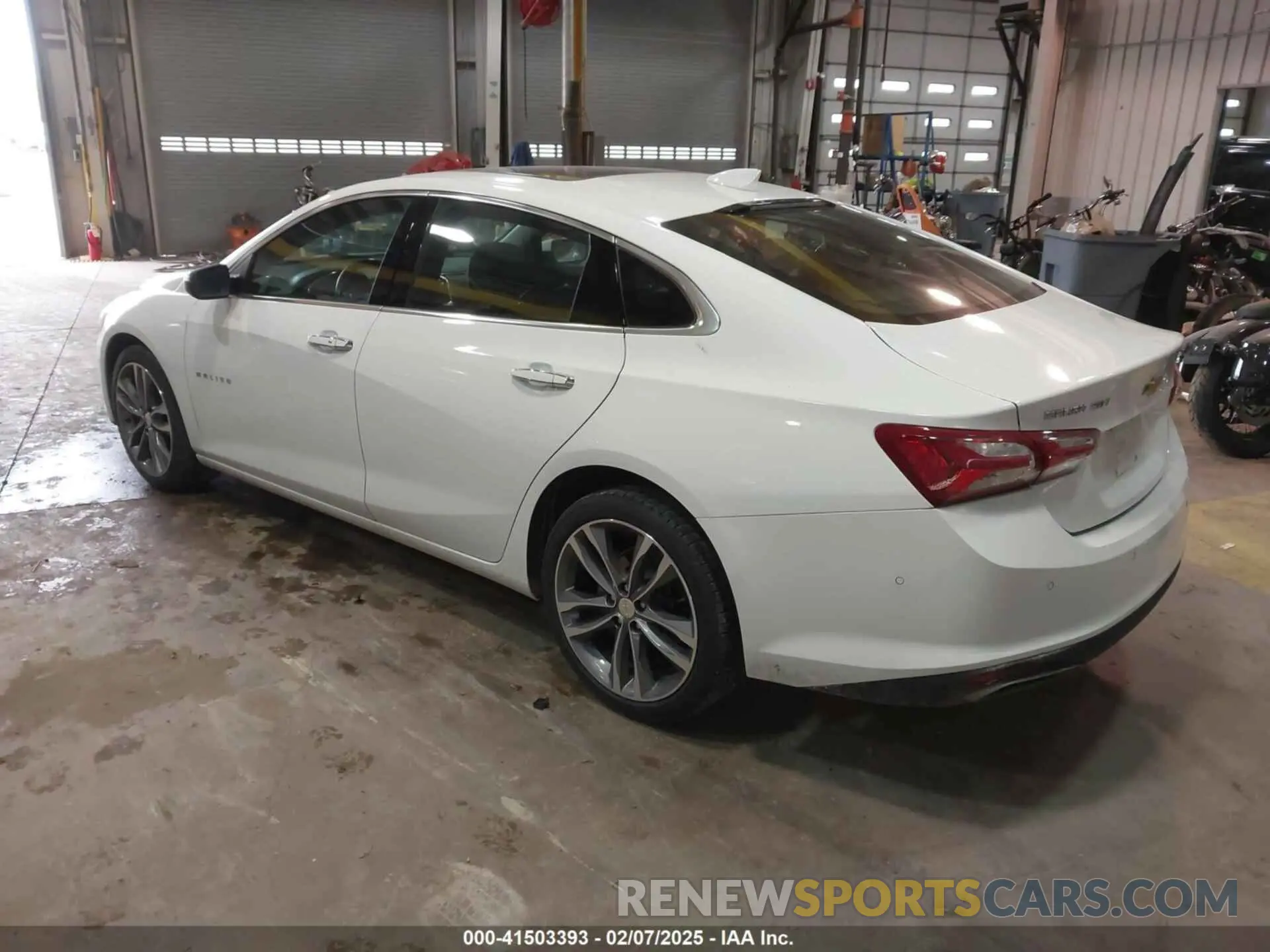 3 Photograph of a damaged car 1G1ZE5SX8LF143420 CHEVROLET MALIBU 2020