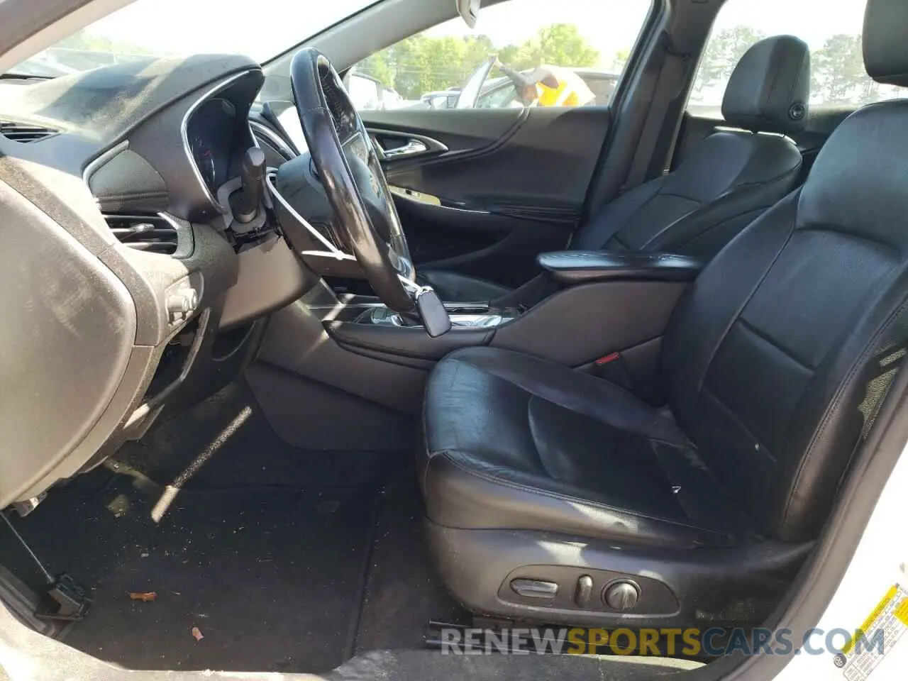 7 Photograph of a damaged car 1G1ZE5SX9LF009256 CHEVROLET MALIBU 2020