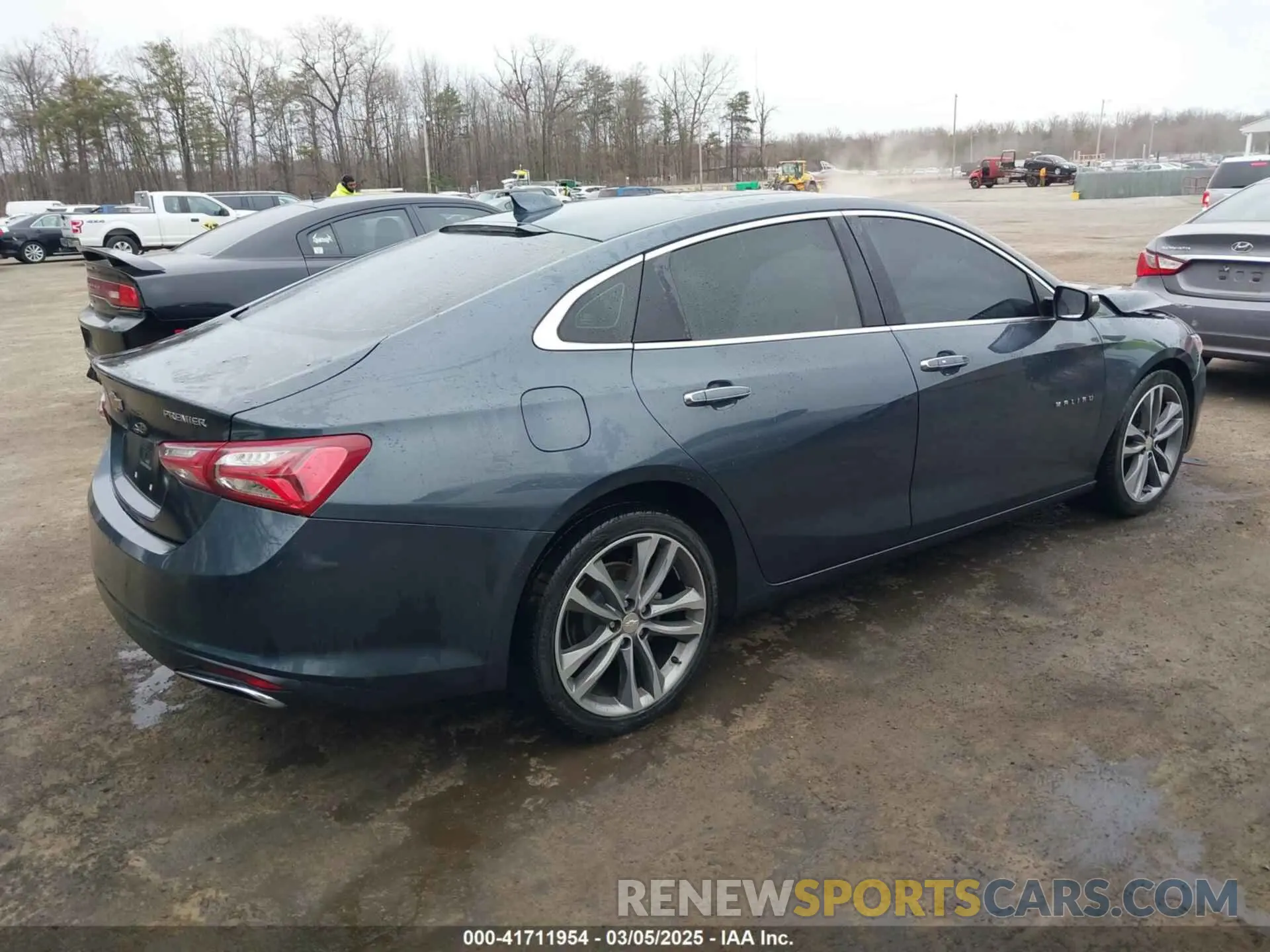 4 Photograph of a damaged car 1G1ZE5SX9LF092137 CHEVROLET MALIBU 2020