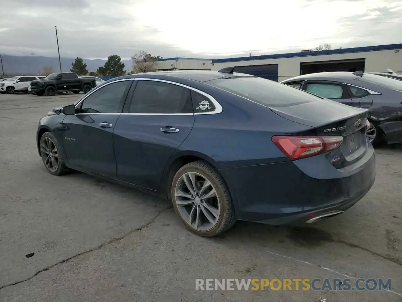 2 Photograph of a damaged car 1G1ZE5SXXLF149221 CHEVROLET MALIBU 2020