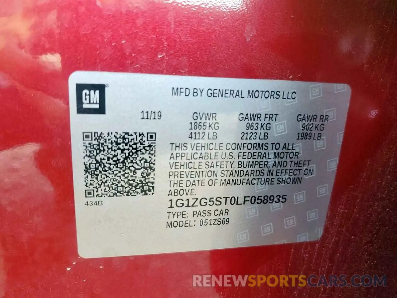 12 Photograph of a damaged car 1G1ZG5ST0LF058935 CHEVROLET MALIBU 2020