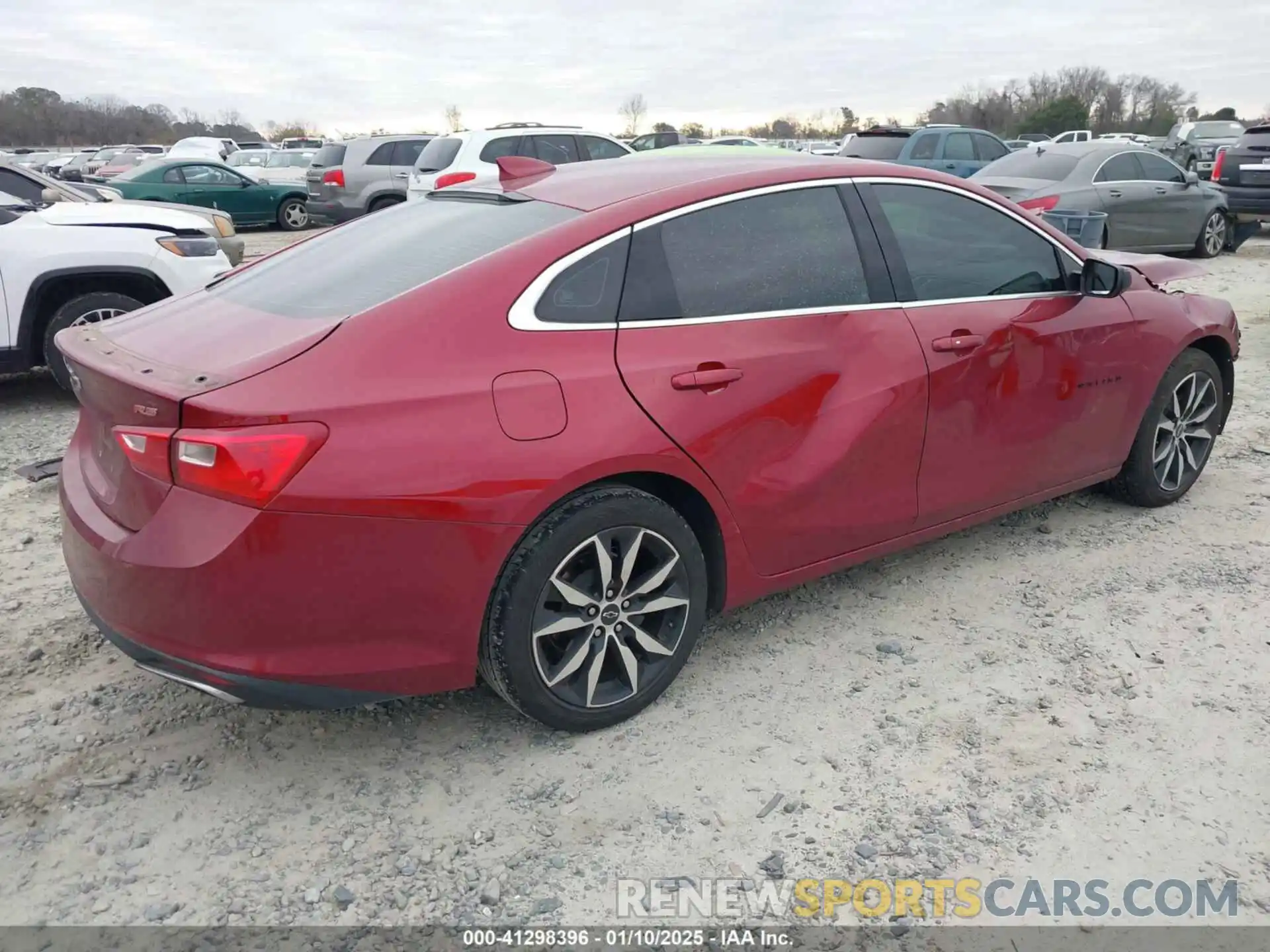 4 Photograph of a damaged car 1G1ZG5ST0LF087299 CHEVROLET MALIBU 2020