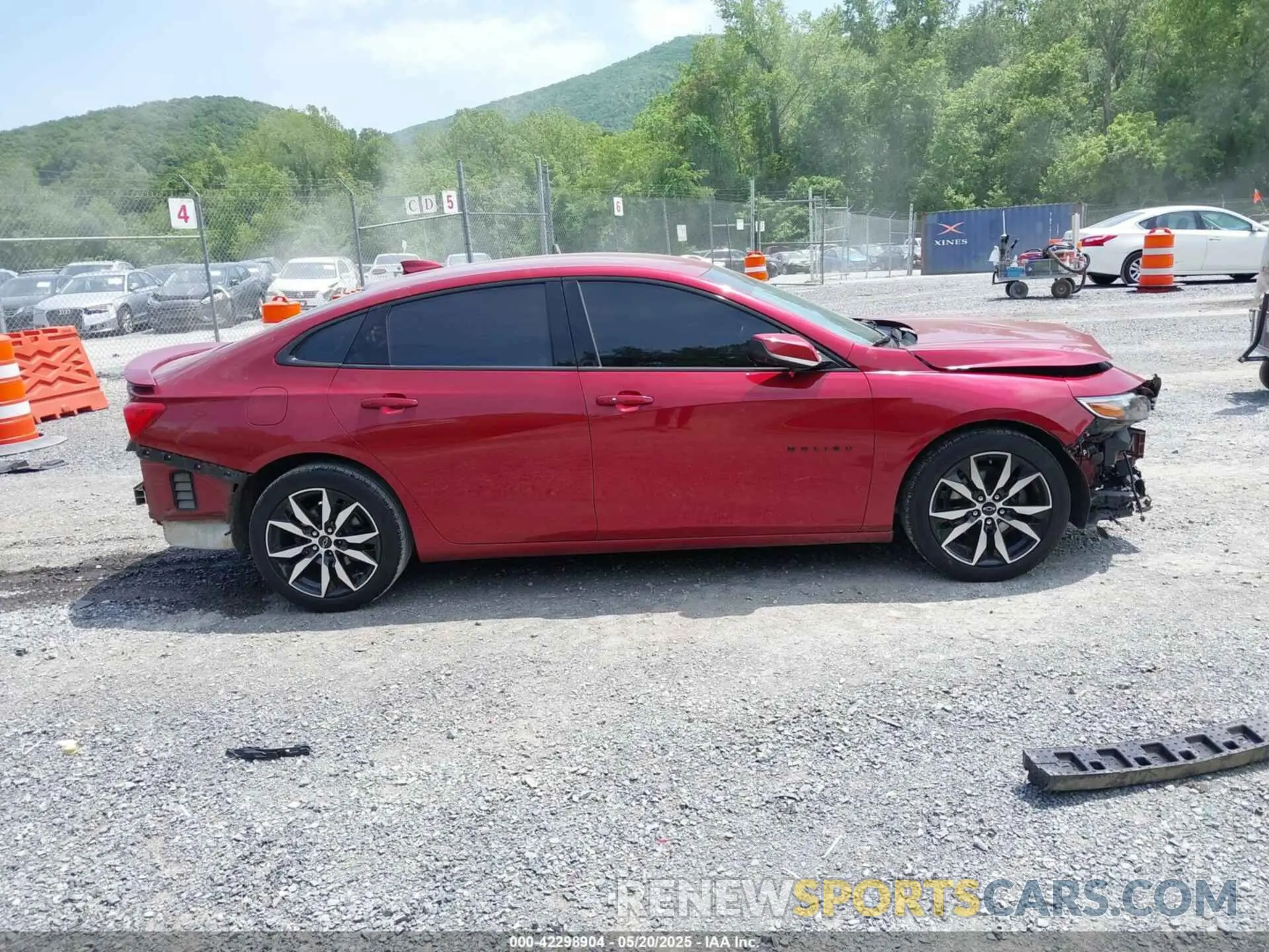 13 Photograph of a damaged car 1G1ZG5ST0LF125355 CHEVROLET MALIBU 2020