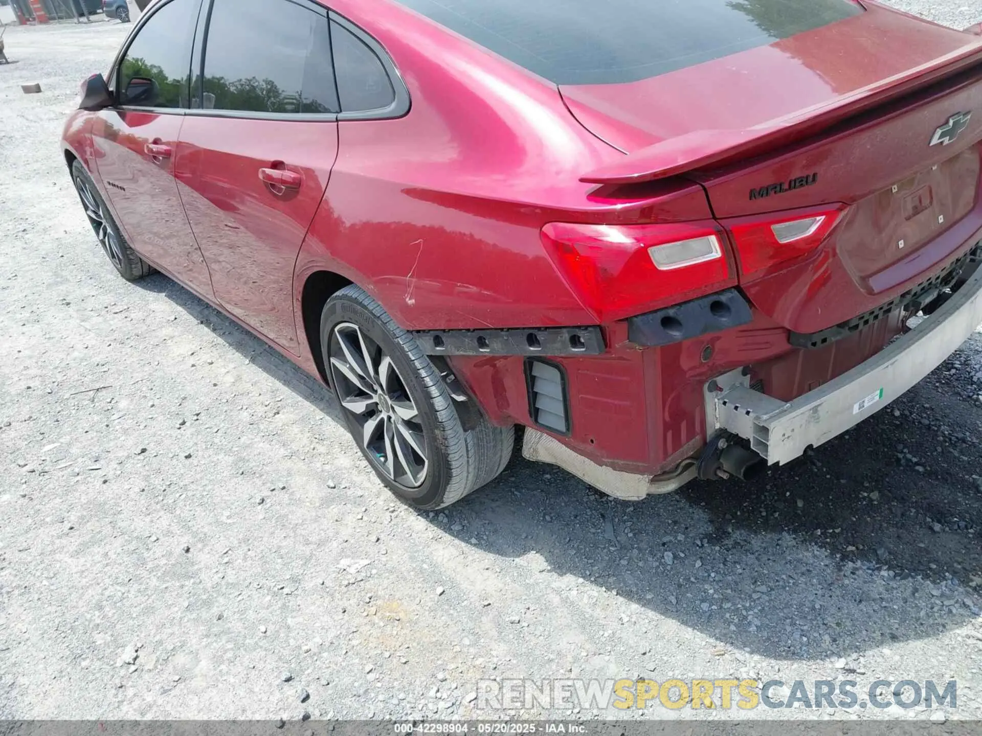 21 Photograph of a damaged car 1G1ZG5ST0LF125355 CHEVROLET MALIBU 2020