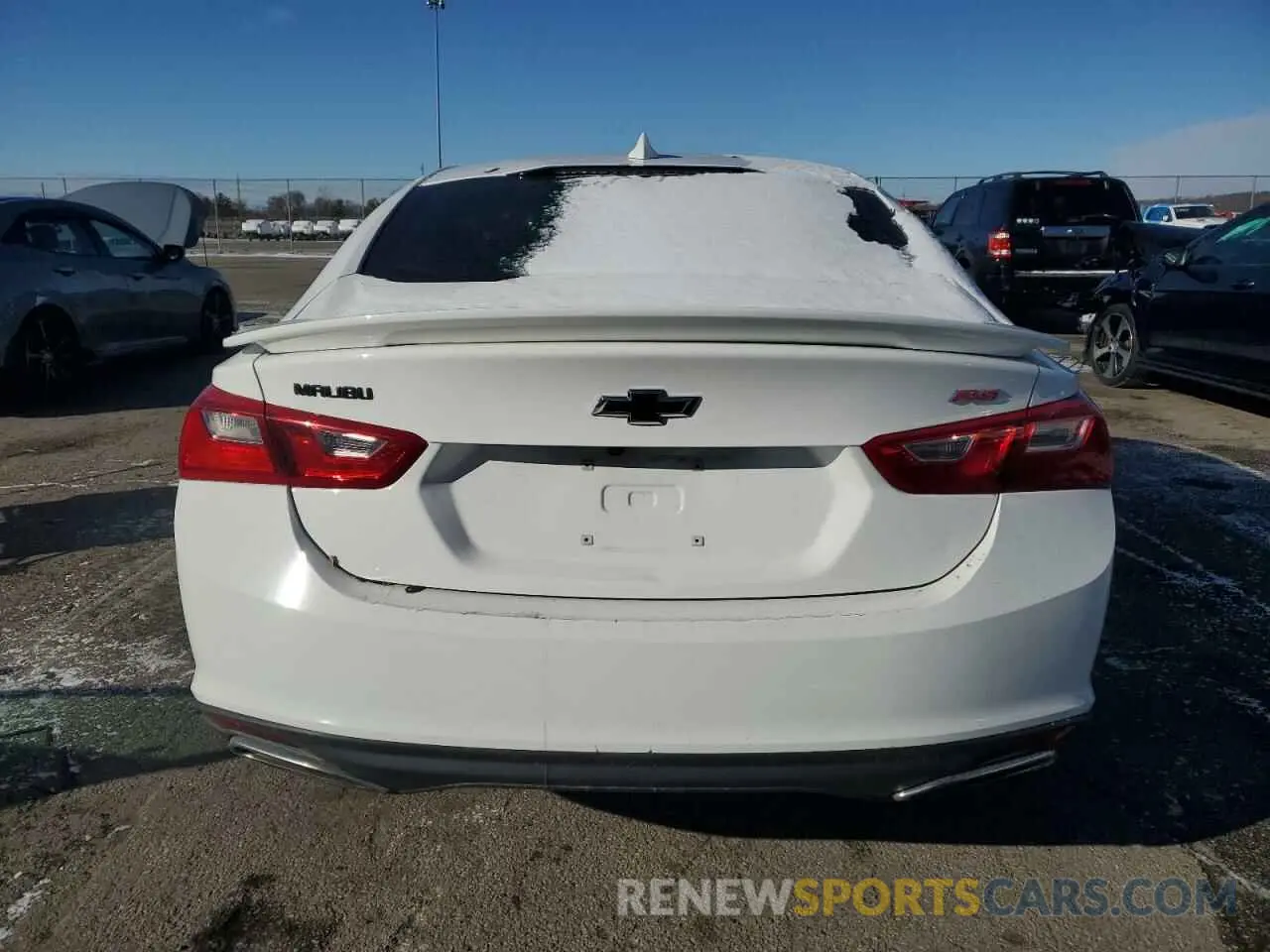 6 Photograph of a damaged car 1G1ZG5ST1LF139510 CHEVROLET MALIBU 2020