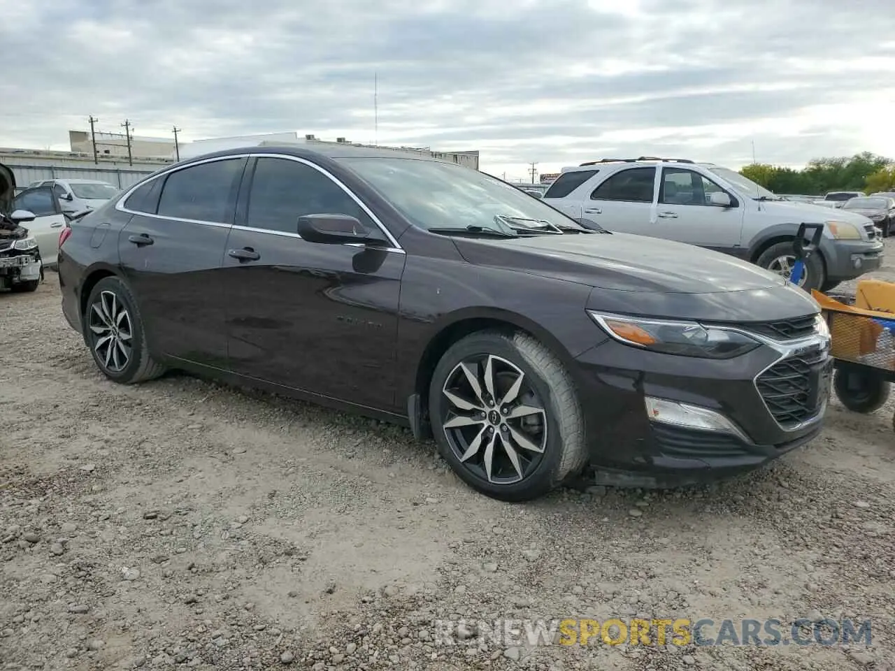 4 Photograph of a damaged car 1G1ZG5ST1LF150961 CHEVROLET MALIBU 2020