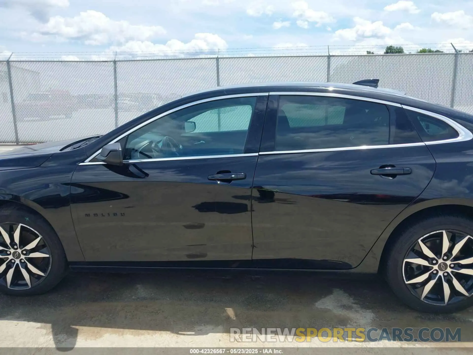 15 Photograph of a damaged car 1G1ZG5ST2LF047144 CHEVROLET MALIBU 2020