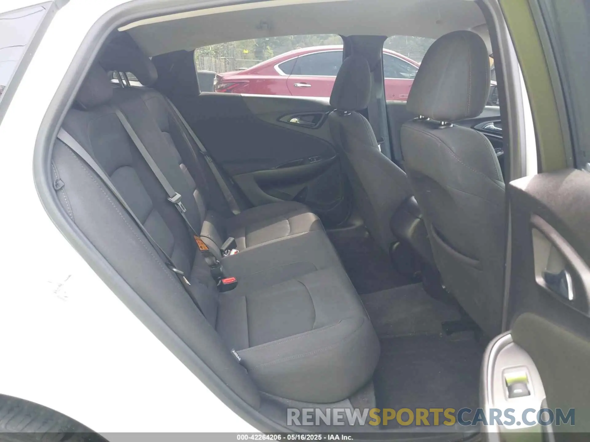 8 Photograph of a damaged car 1G1ZG5ST3LF114981 CHEVROLET MALIBU 2020