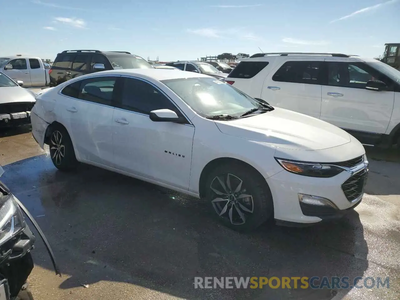 4 Photograph of a damaged car 1G1ZG5ST3LF128542 CHEVROLET MALIBU 2020