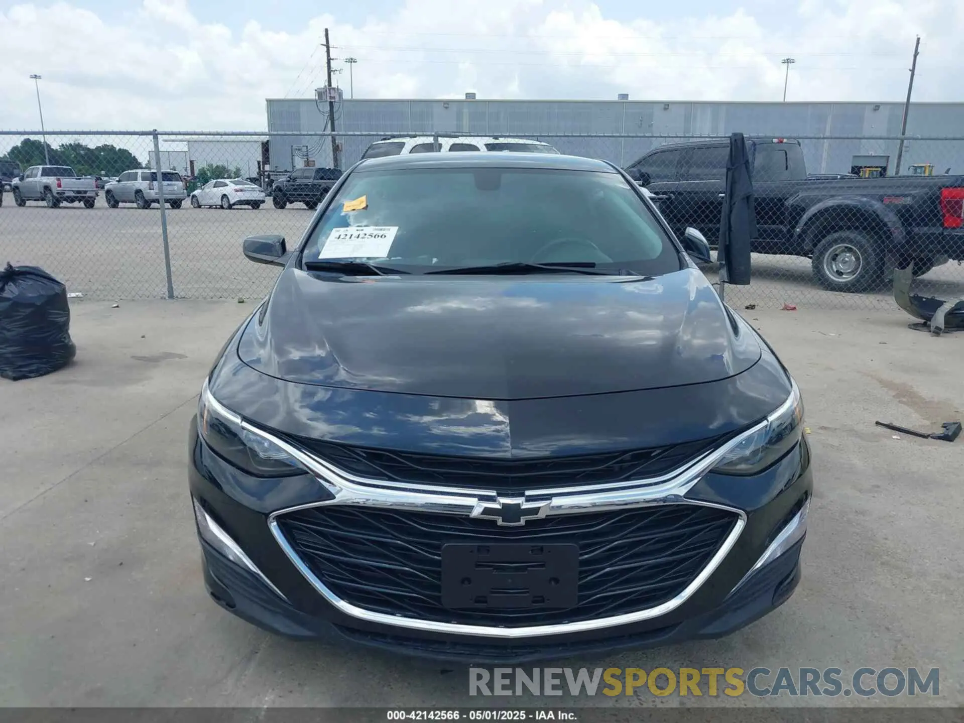 12 Photograph of a damaged car 1G1ZG5ST3LF143817 CHEVROLET MALIBU 2020