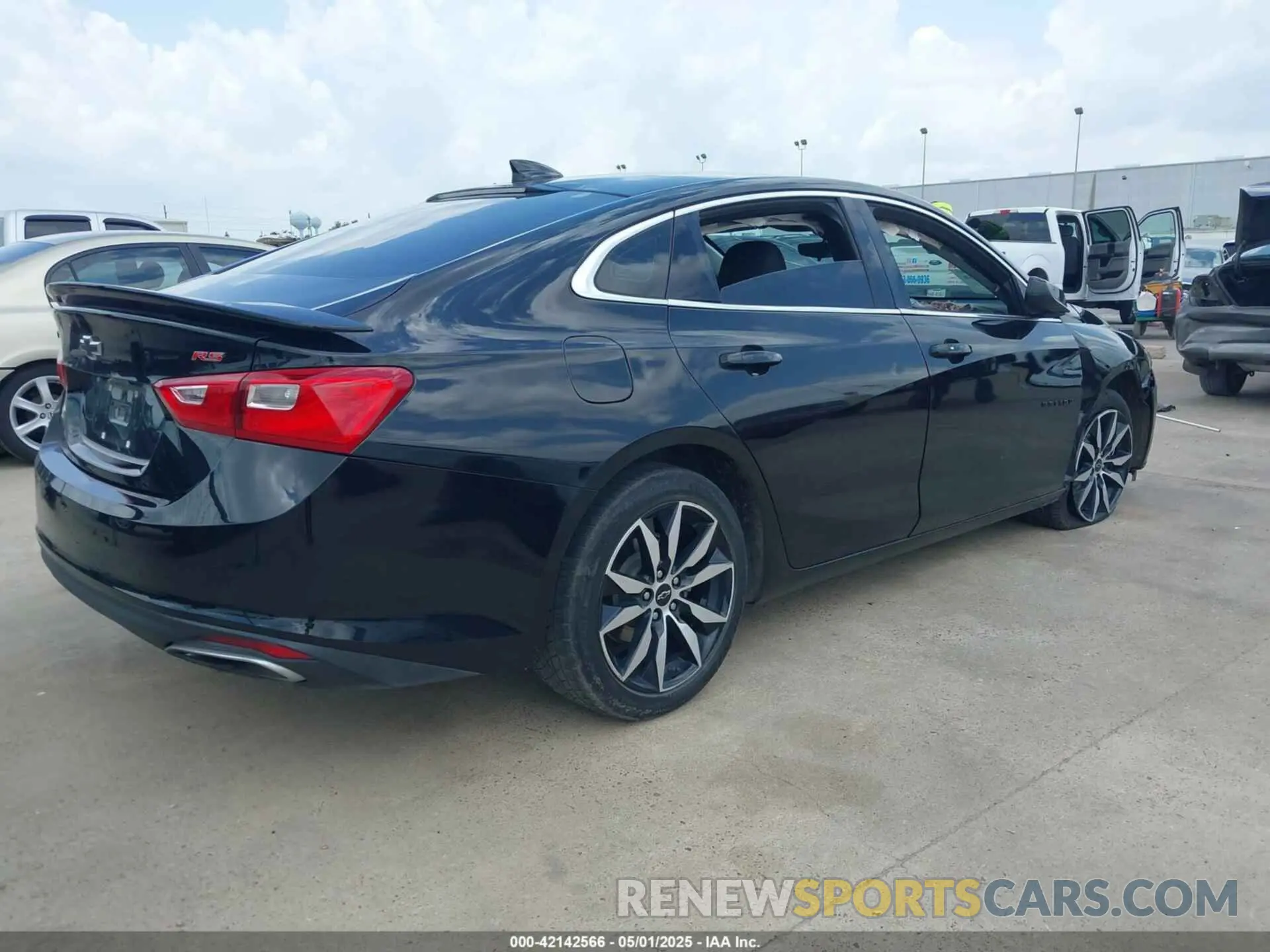 4 Photograph of a damaged car 1G1ZG5ST3LF143817 CHEVROLET MALIBU 2020