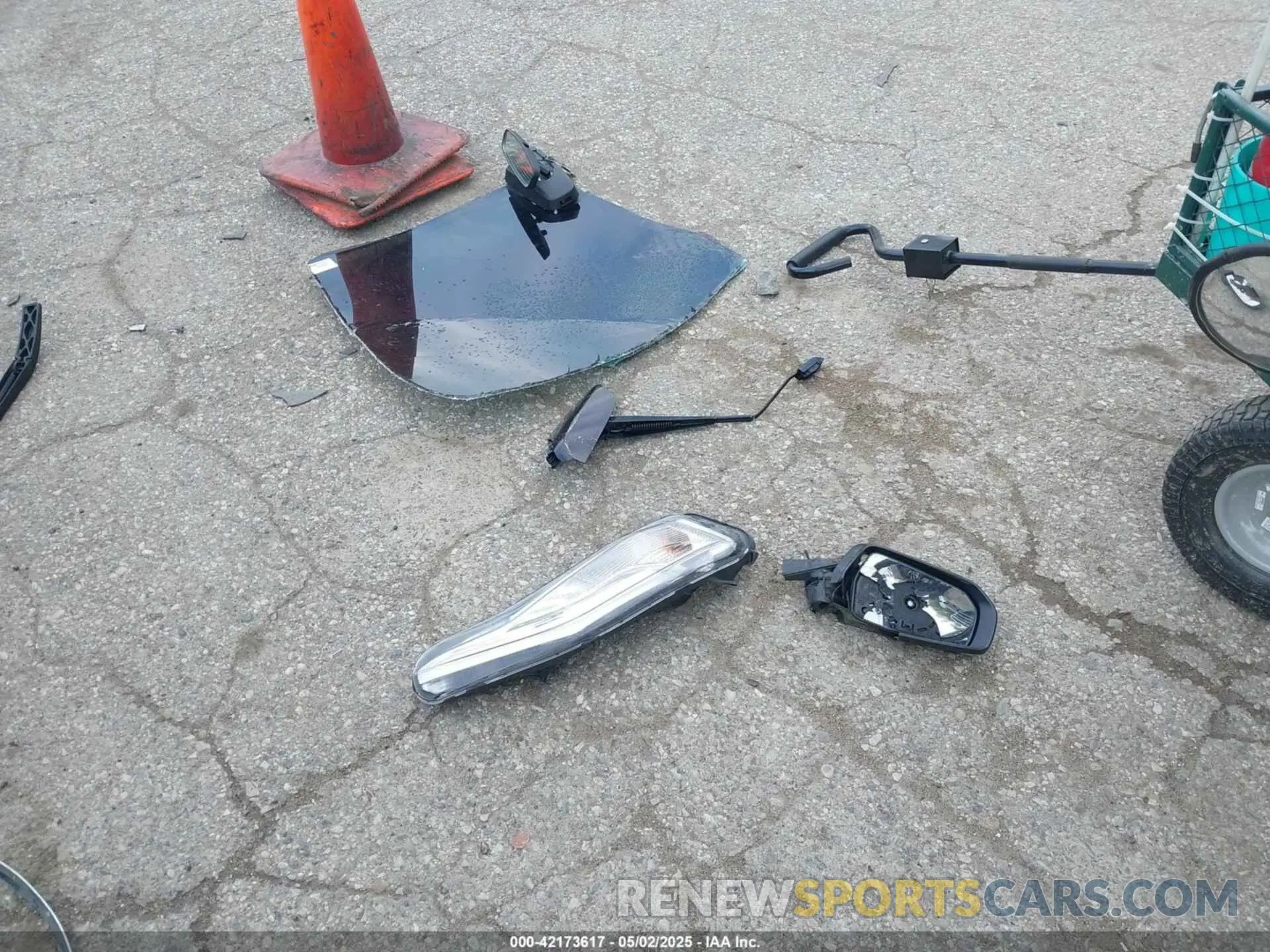 12 Photograph of a damaged car 1G1ZG5ST4LF117503 CHEVROLET MALIBU 2020