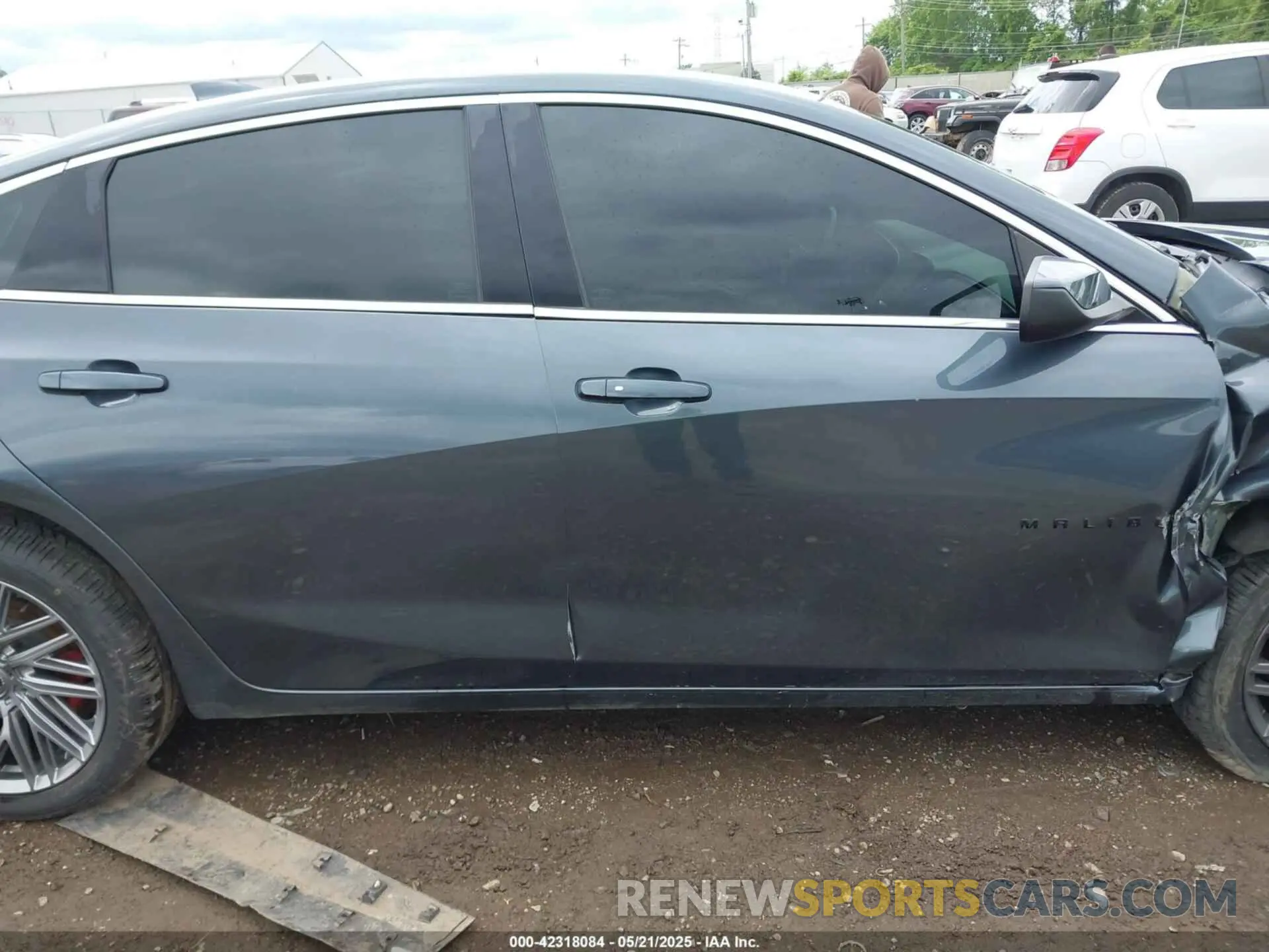 14 Photograph of a damaged car 1G1ZG5ST4LF121213 CHEVROLET MALIBU 2020
