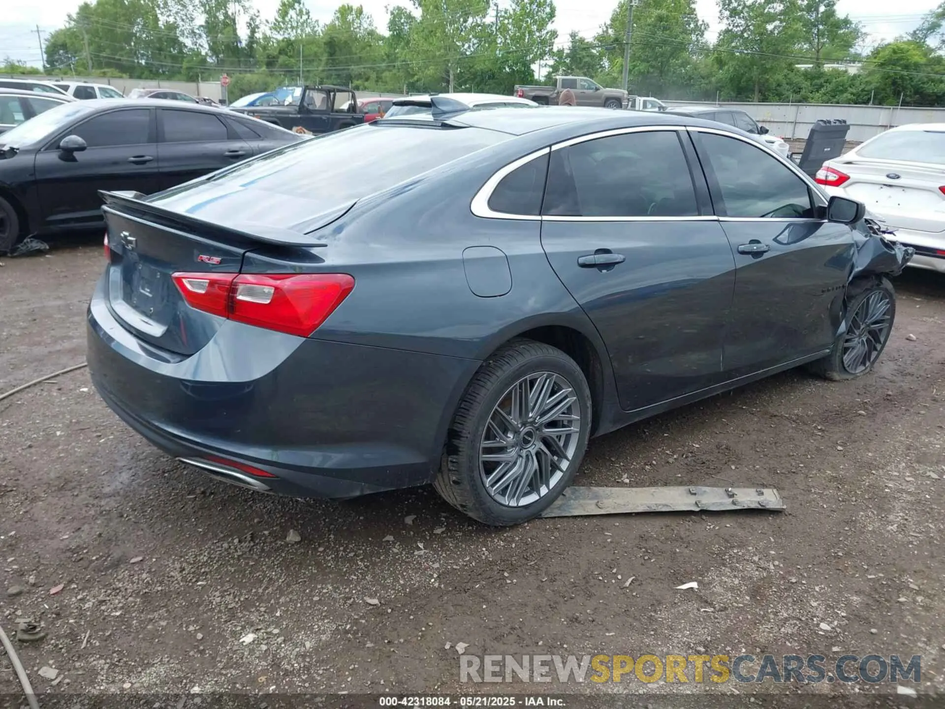 4 Photograph of a damaged car 1G1ZG5ST4LF121213 CHEVROLET MALIBU 2020