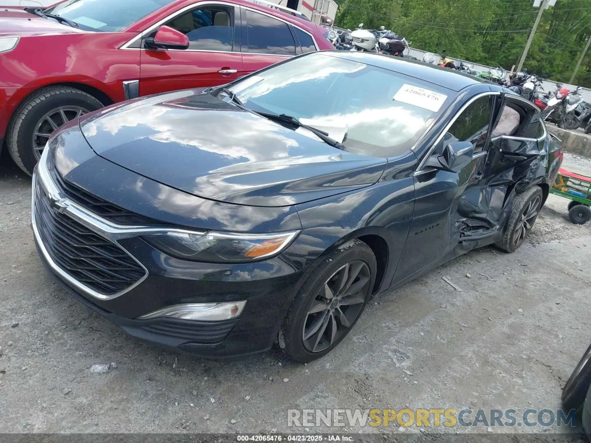 2 Photograph of a damaged car 1G1ZG5ST4LF138562 CHEVROLET MALIBU 2020