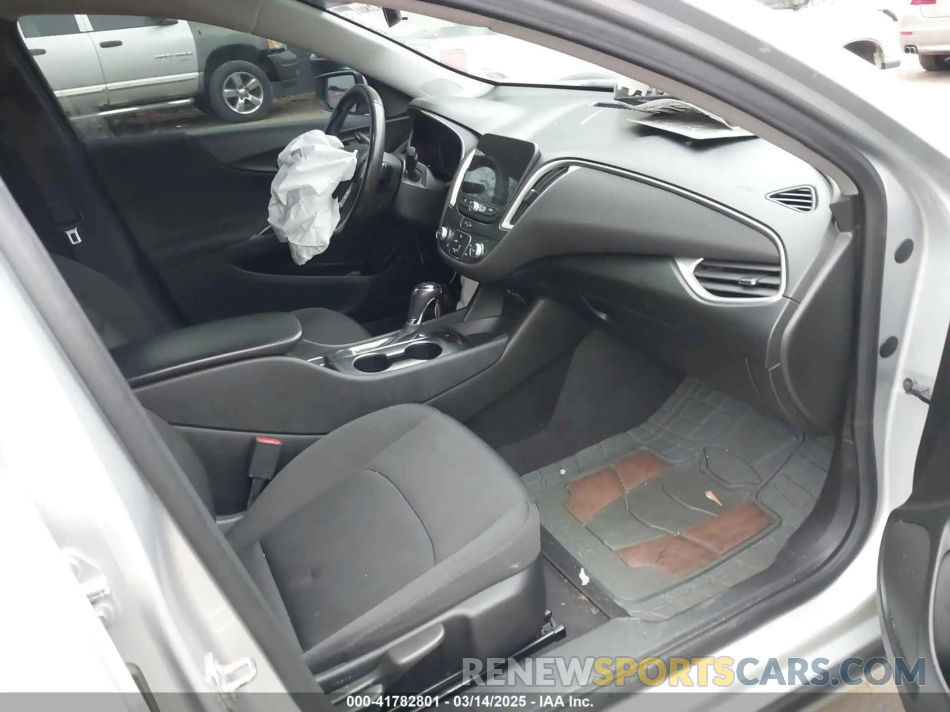 5 Photograph of a damaged car 1G1ZG5ST5LF126971 CHEVROLET MALIBU 2020