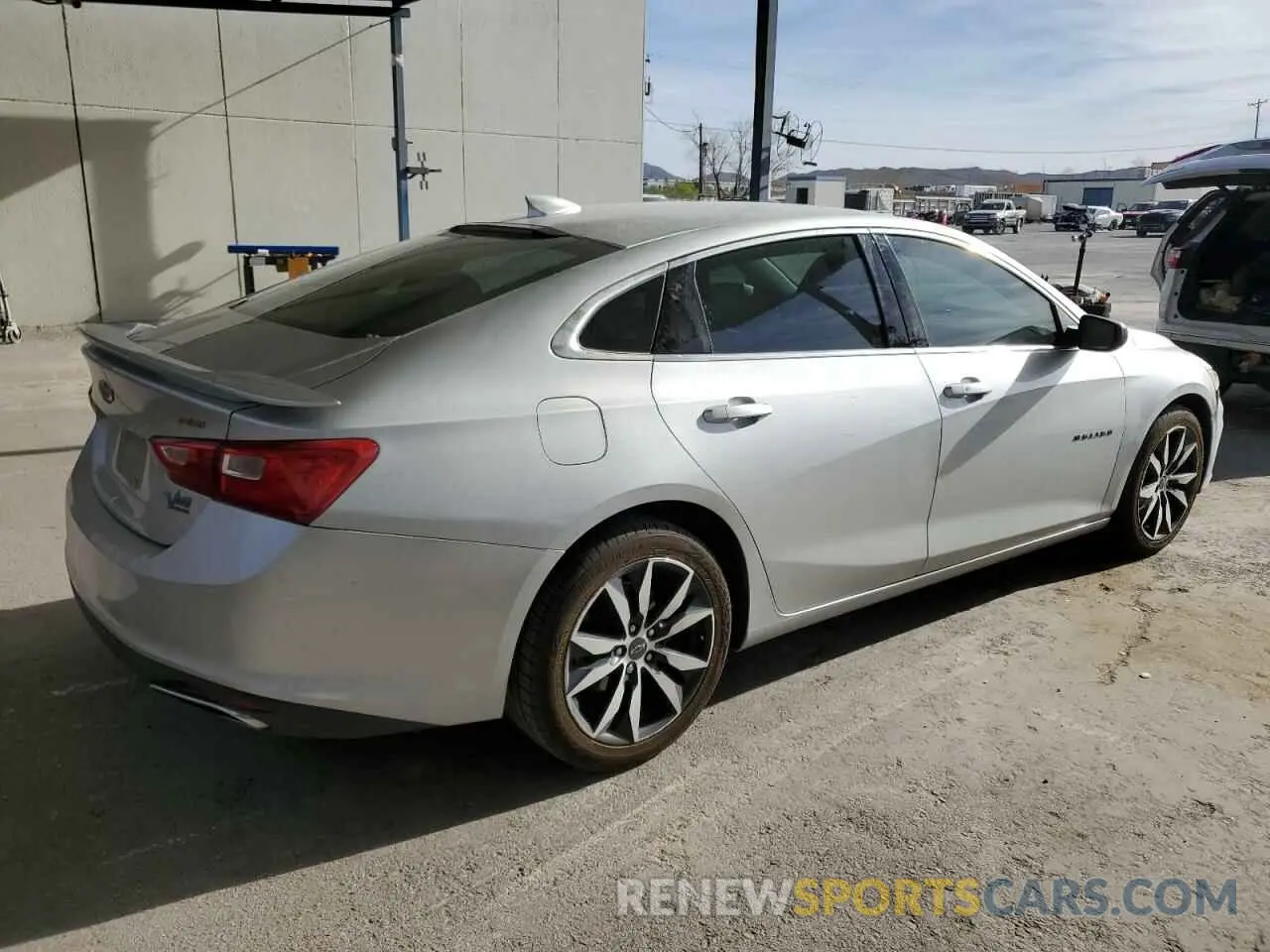 3 Photograph of a damaged car 1G1ZG5ST6LF140541 CHEVROLET MALIBU 2020