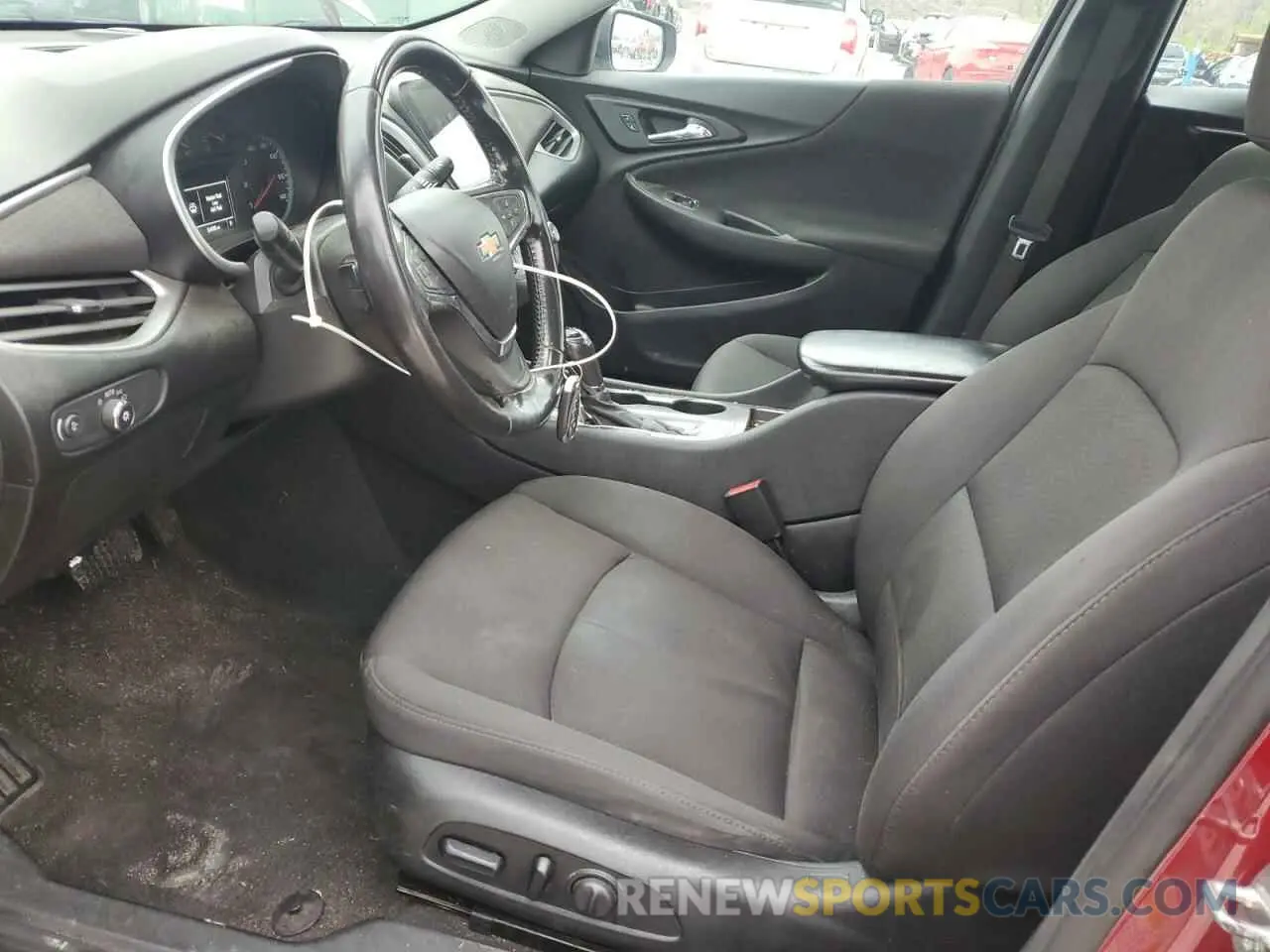 7 Photograph of a damaged car 1G1ZG5ST7LF045714 CHEVROLET MALIBU 2020
