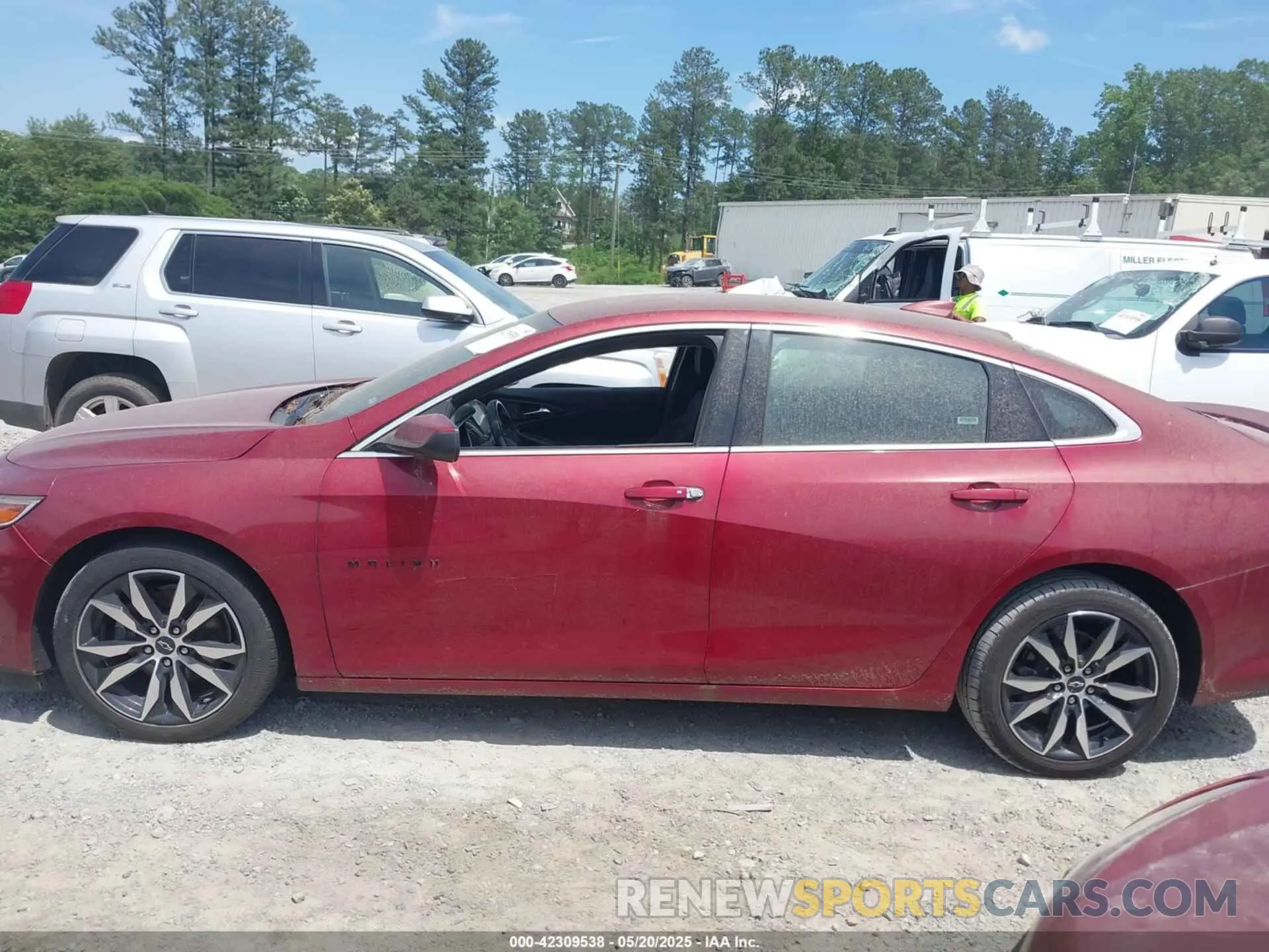 14 Photograph of a damaged car 1G1ZG5ST7LF133825 CHEVROLET MALIBU 2020