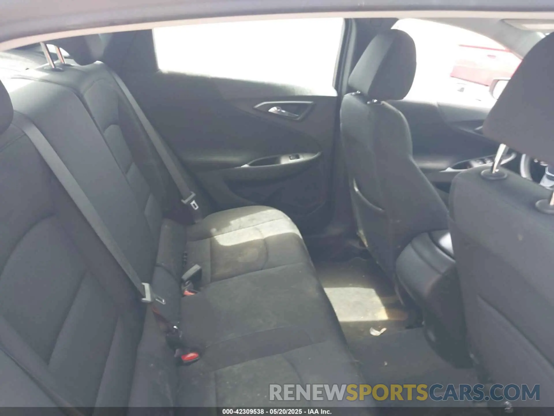 8 Photograph of a damaged car 1G1ZG5ST7LF133825 CHEVROLET MALIBU 2020