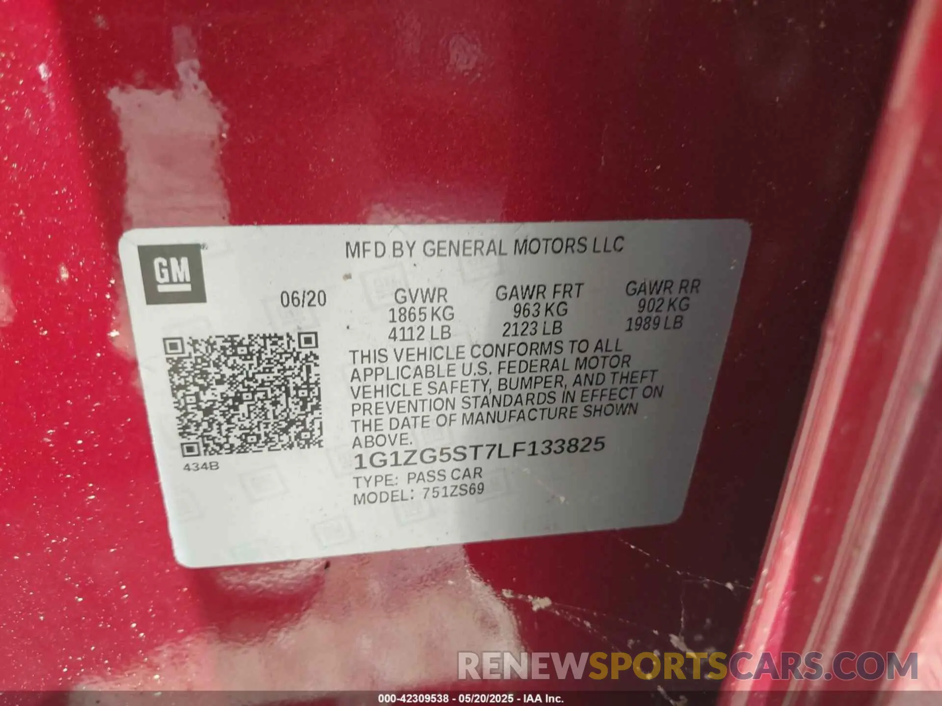 9 Photograph of a damaged car 1G1ZG5ST7LF133825 CHEVROLET MALIBU 2020