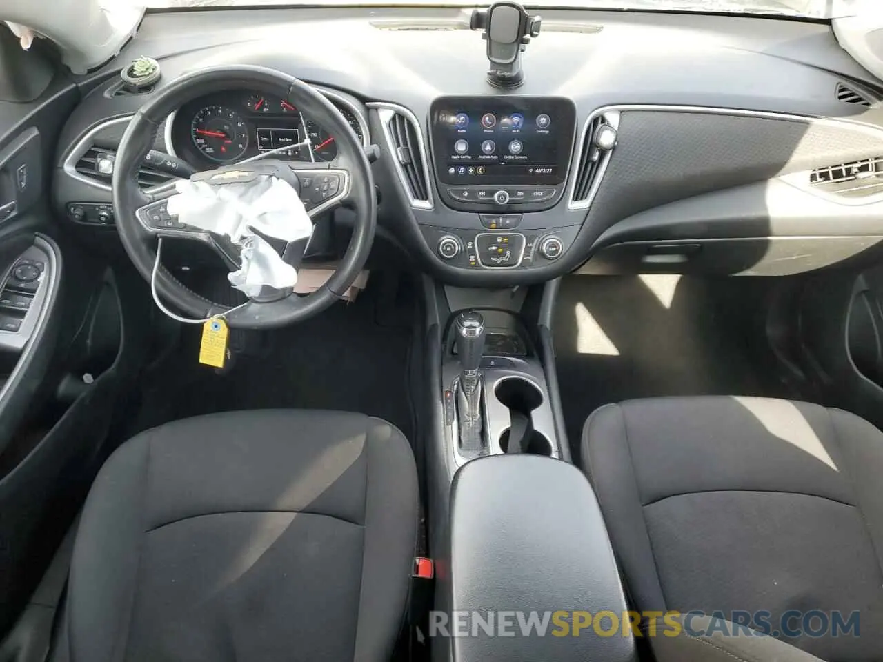 8 Photograph of a damaged car 1G1ZG5ST7LF150155 CHEVROLET MALIBU 2020