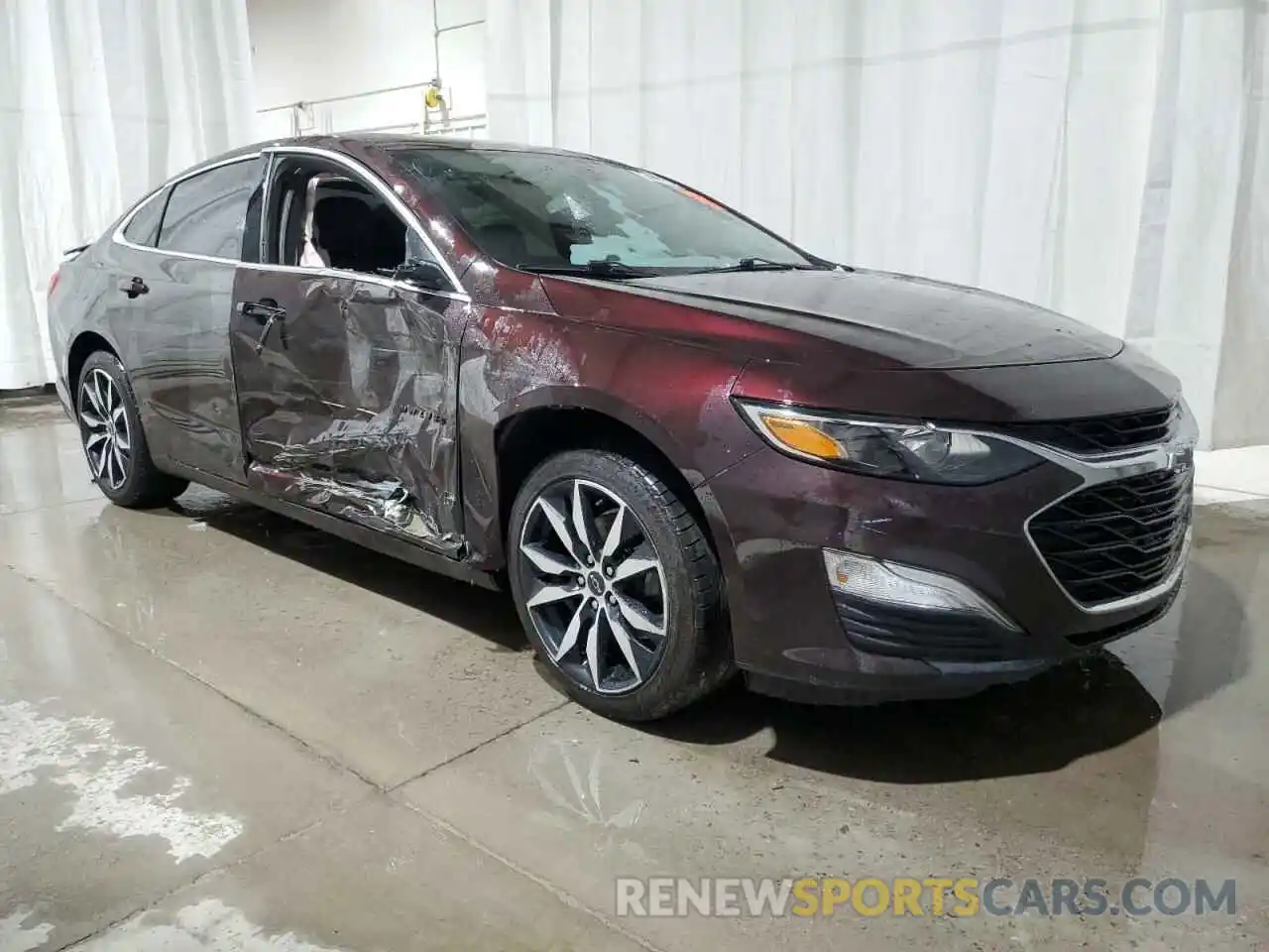 4 Photograph of a damaged car 1G1ZG5ST8LF039131 CHEVROLET MALIBU 2020