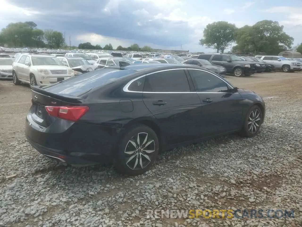 3 Photograph of a damaged car 1G1ZG5ST8LF098017 CHEVROLET MALIBU 2020