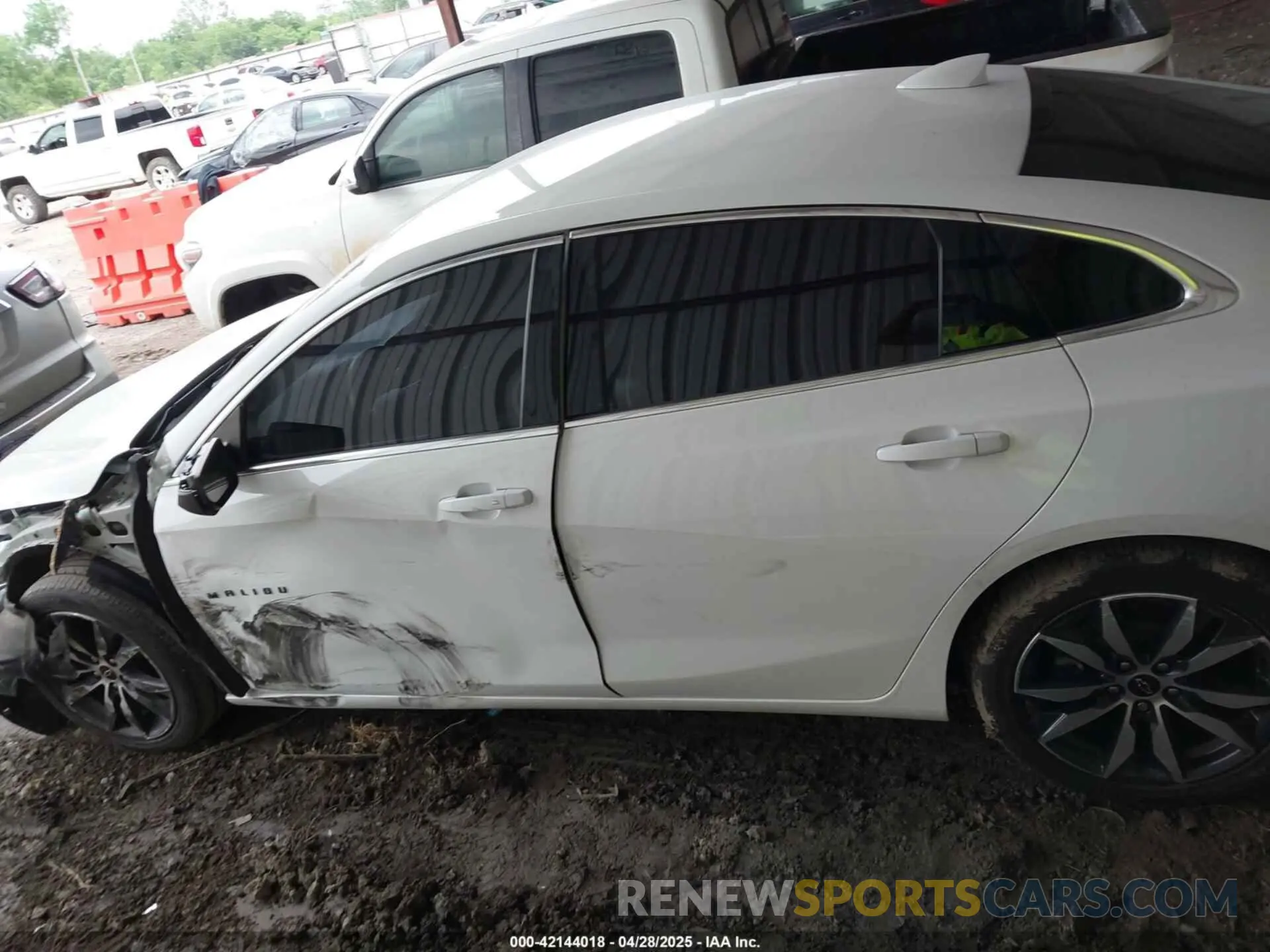15 Photograph of a damaged car 1G1ZG5ST9LF079203 CHEVROLET MALIBU 2020