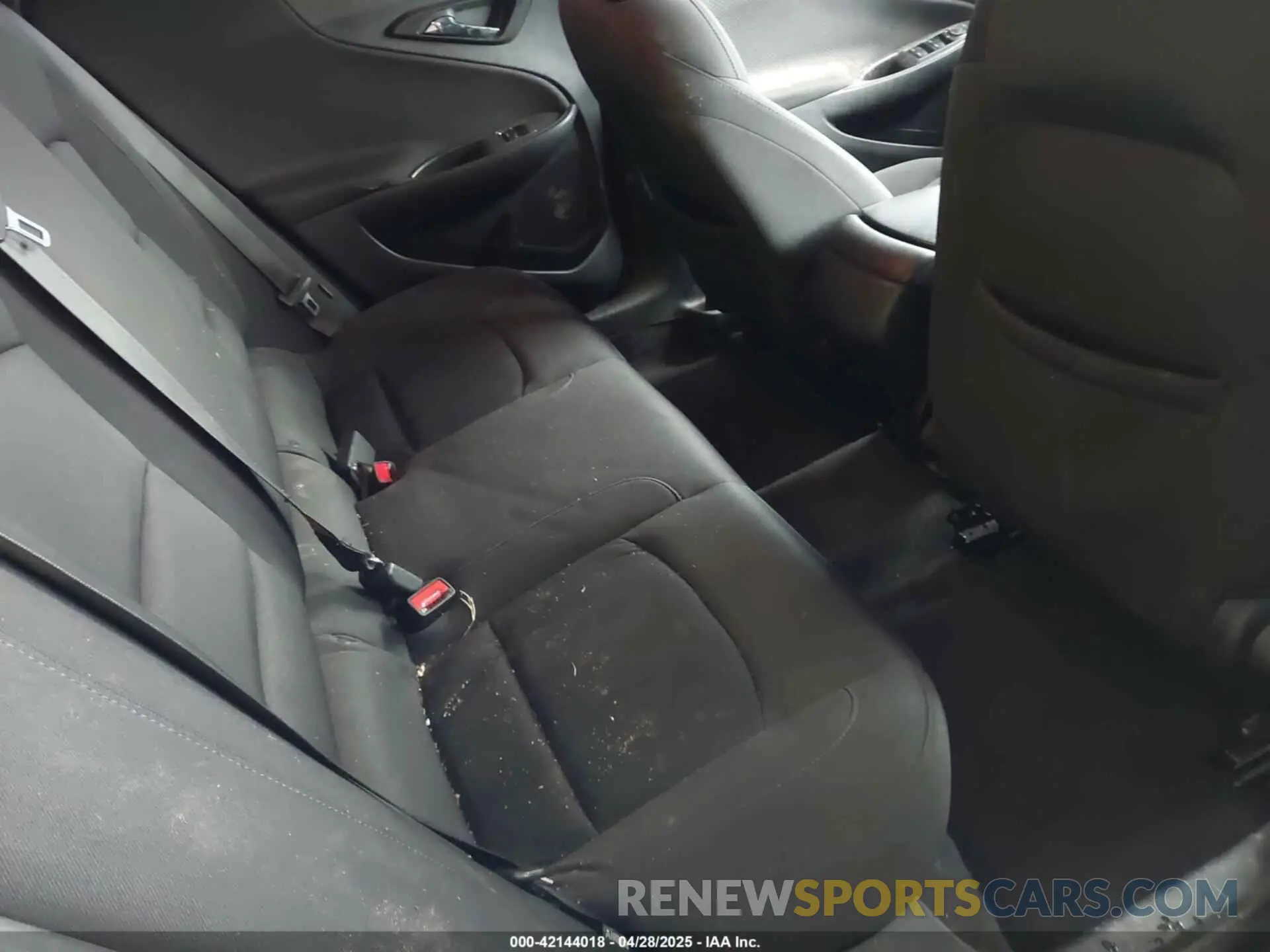 8 Photograph of a damaged car 1G1ZG5ST9LF079203 CHEVROLET MALIBU 2020