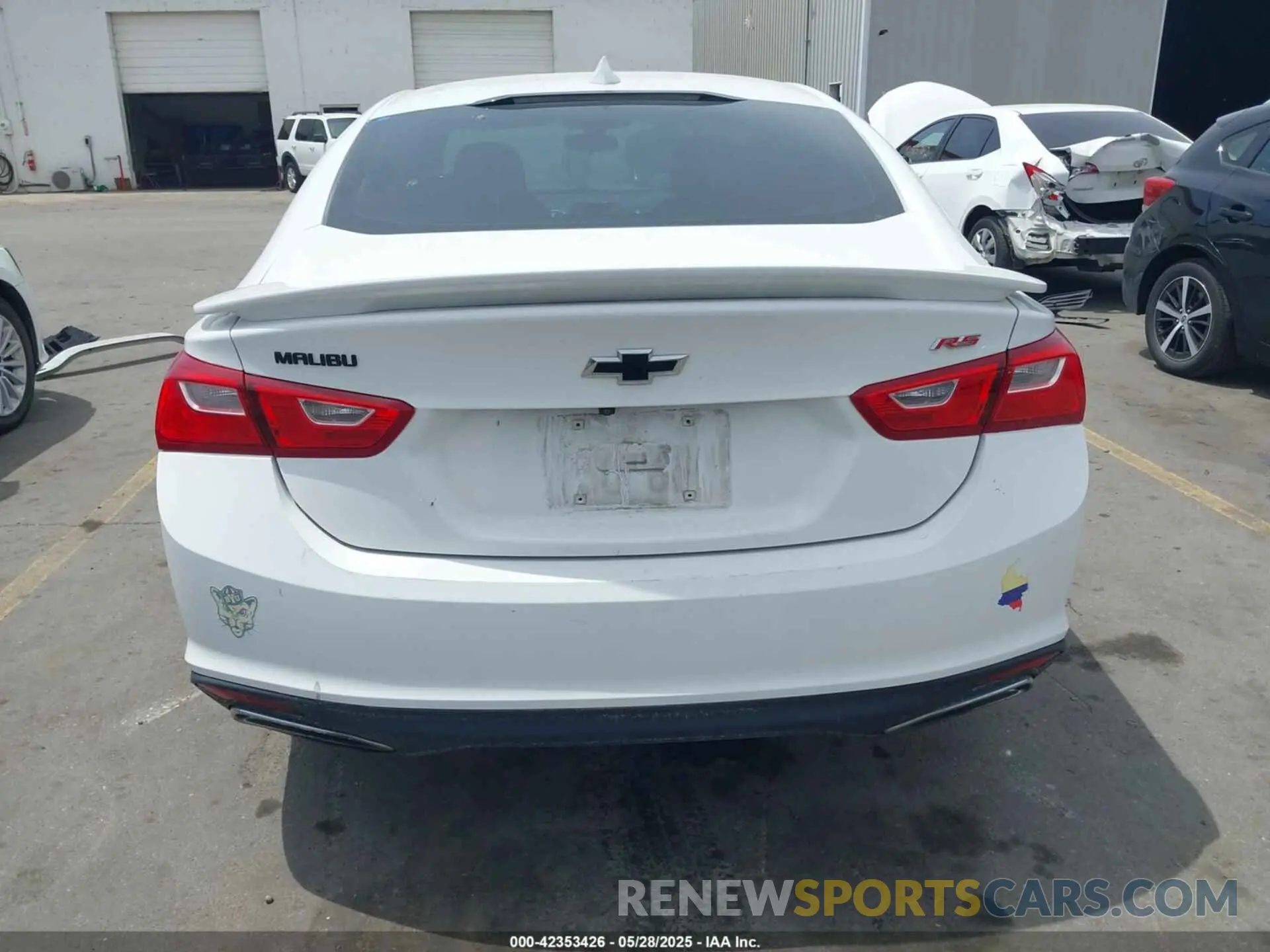 17 Photograph of a damaged car 1G1ZG5ST9LF120879 CHEVROLET MALIBU 2020