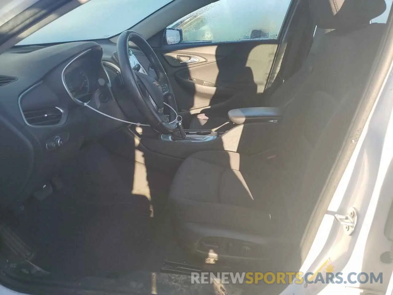 7 Photograph of a damaged car 1G1ZG5STXLF154667 CHEVROLET MALIBU 2020