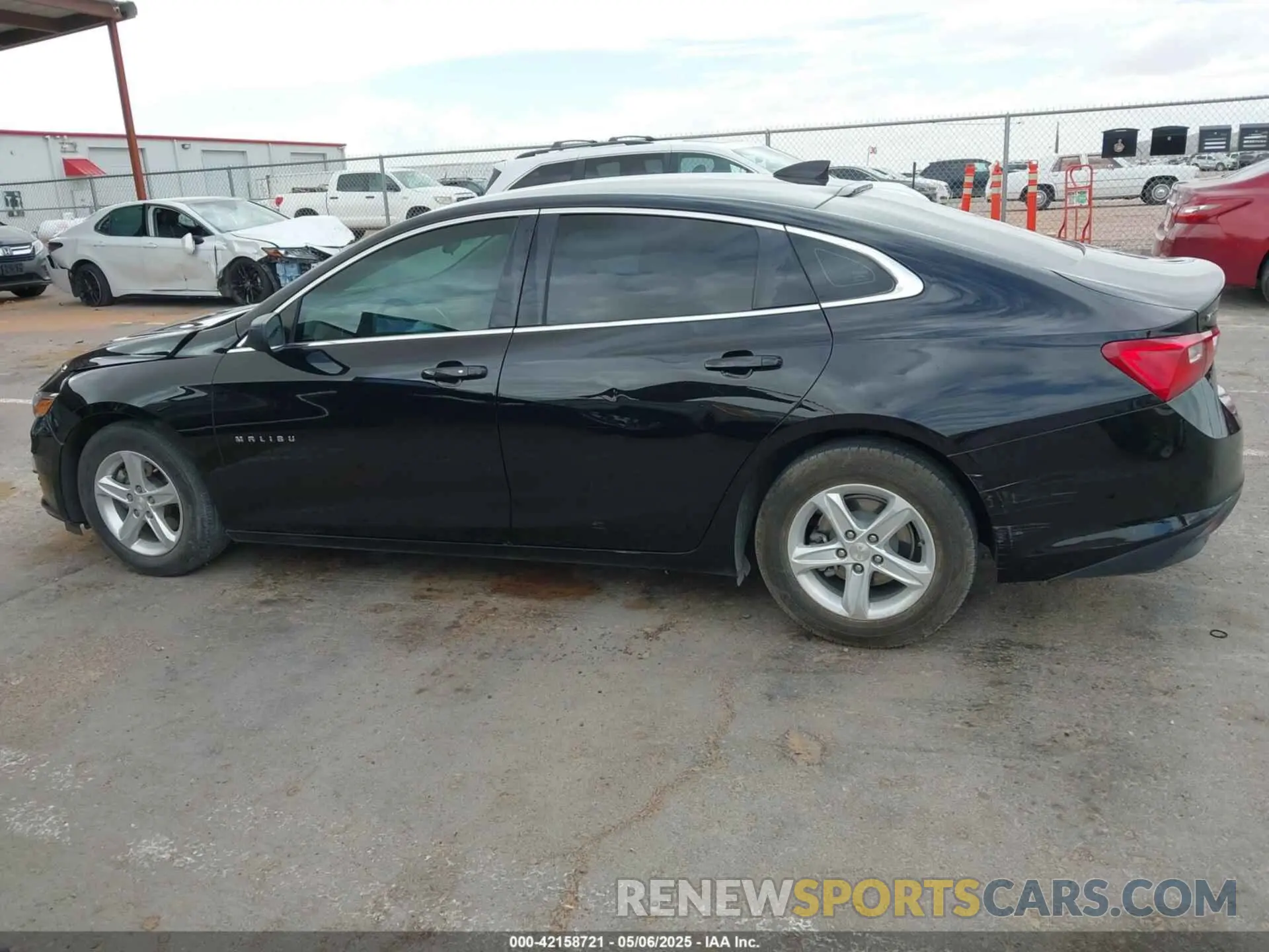 14 Photograph of a damaged car 1G1ZB5ST0MF060782 CHEVROLET MALIBU 2021
