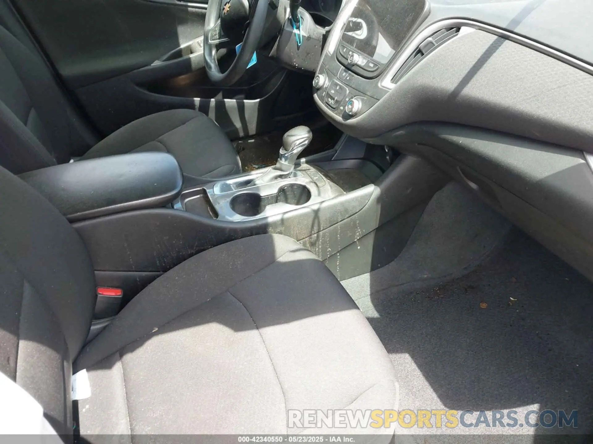 5 Photograph of a damaged car 1G1ZB5ST3MF060730 CHEVROLET MALIBU 2021