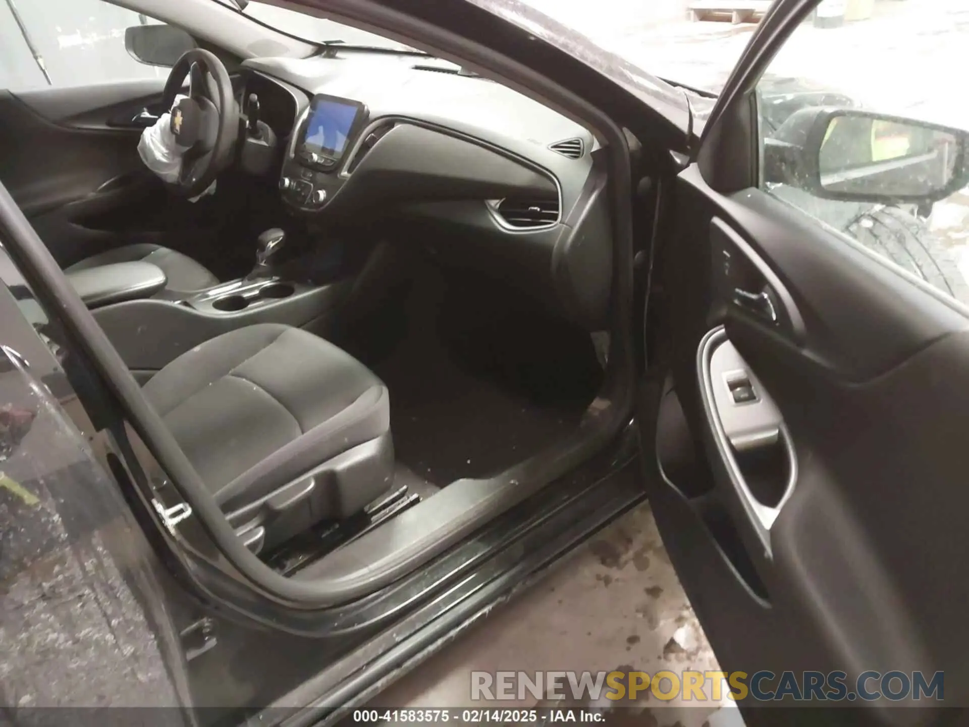 5 Photograph of a damaged car 1G1ZB5ST4MF089864 CHEVROLET MALIBU 2021