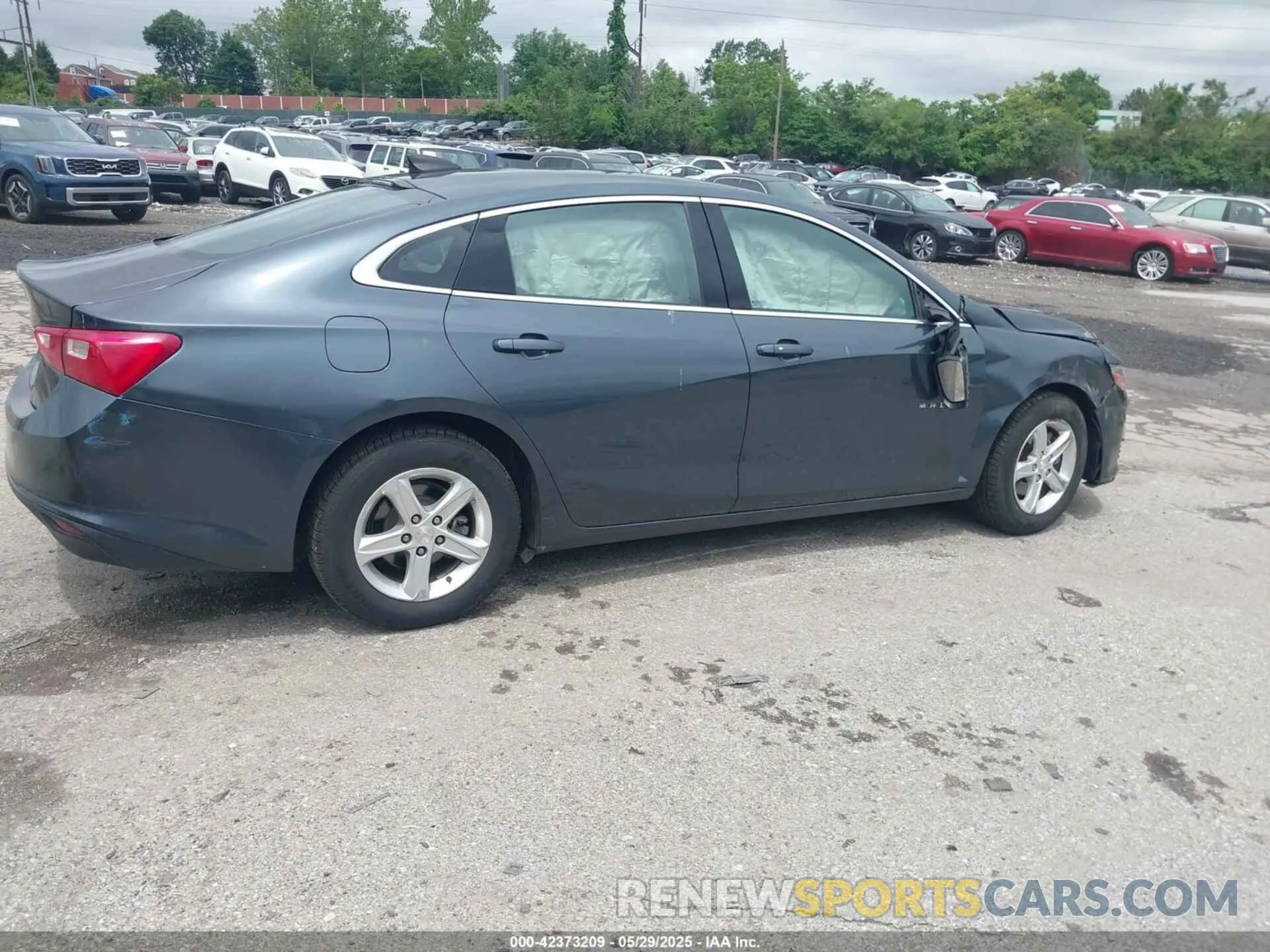 4 Photograph of a damaged car 1G1ZB5ST7MF014480 CHEVROLET MALIBU 2021