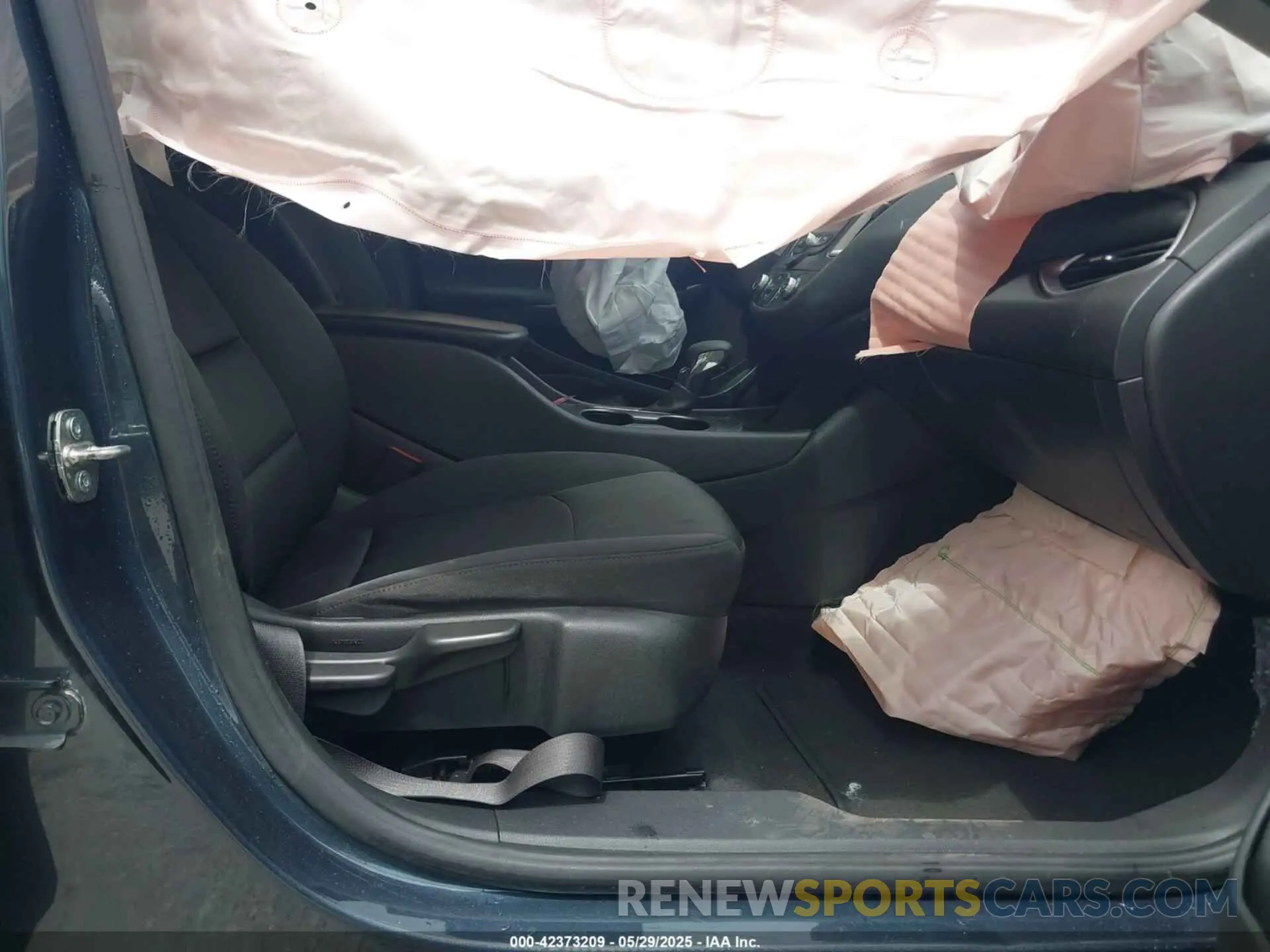5 Photograph of a damaged car 1G1ZB5ST7MF014480 CHEVROLET MALIBU 2021