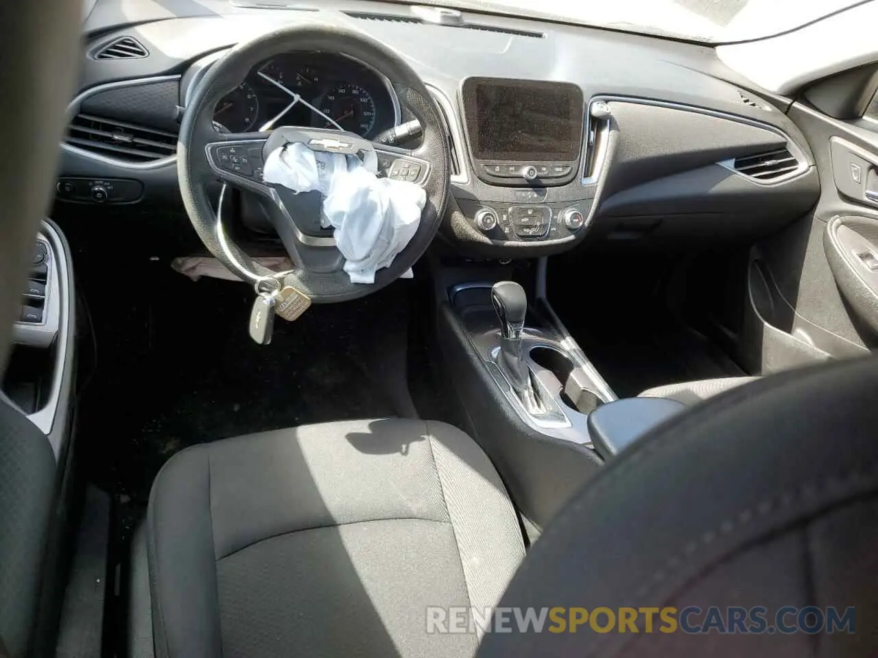 8 Photograph of a damaged car 1G1ZC5ST0MF085016 CHEVROLET MALIBU 2021