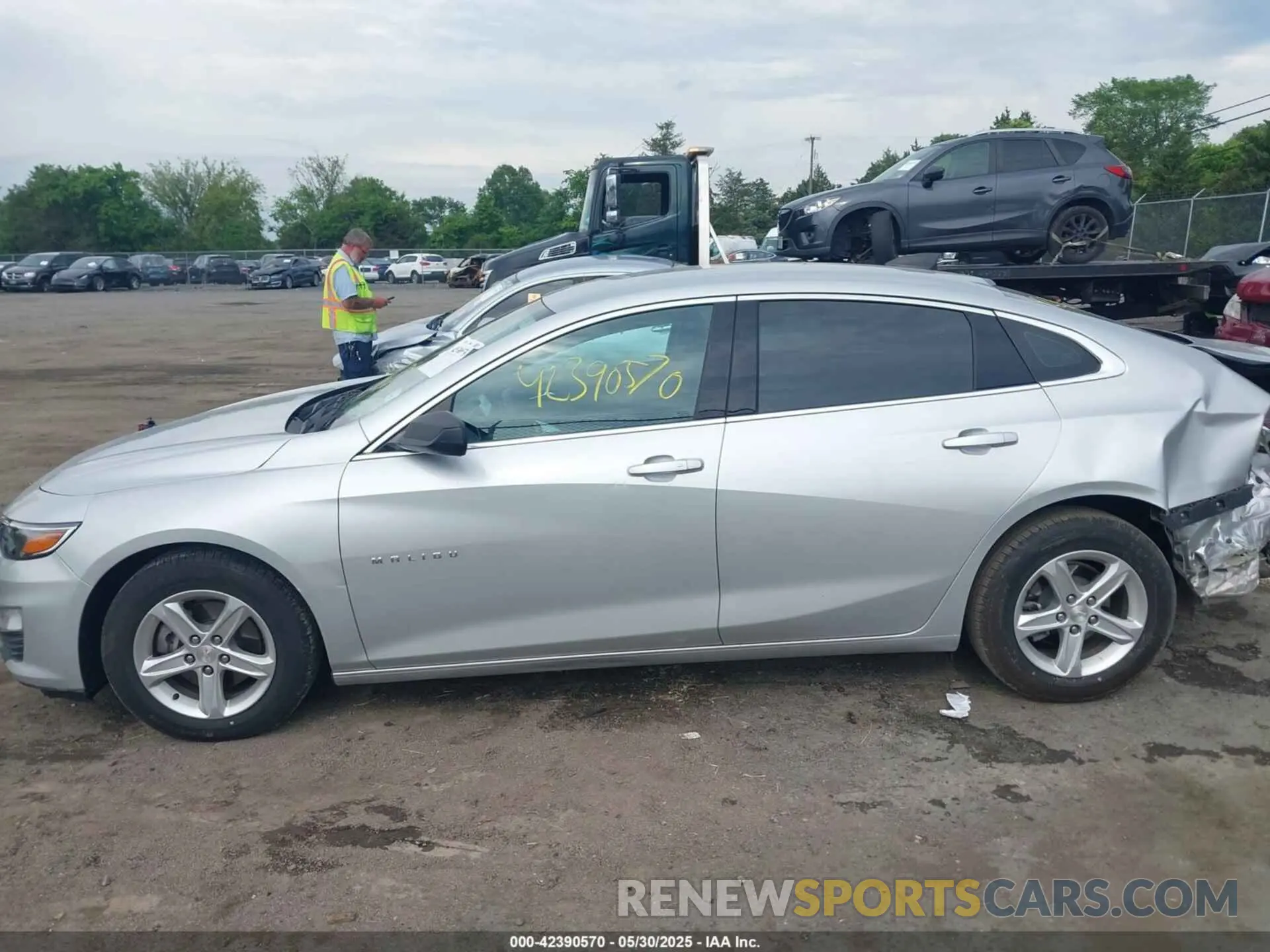14 Photograph of a damaged car 1G1ZC5ST2MF084143 CHEVROLET MALIBU 2021