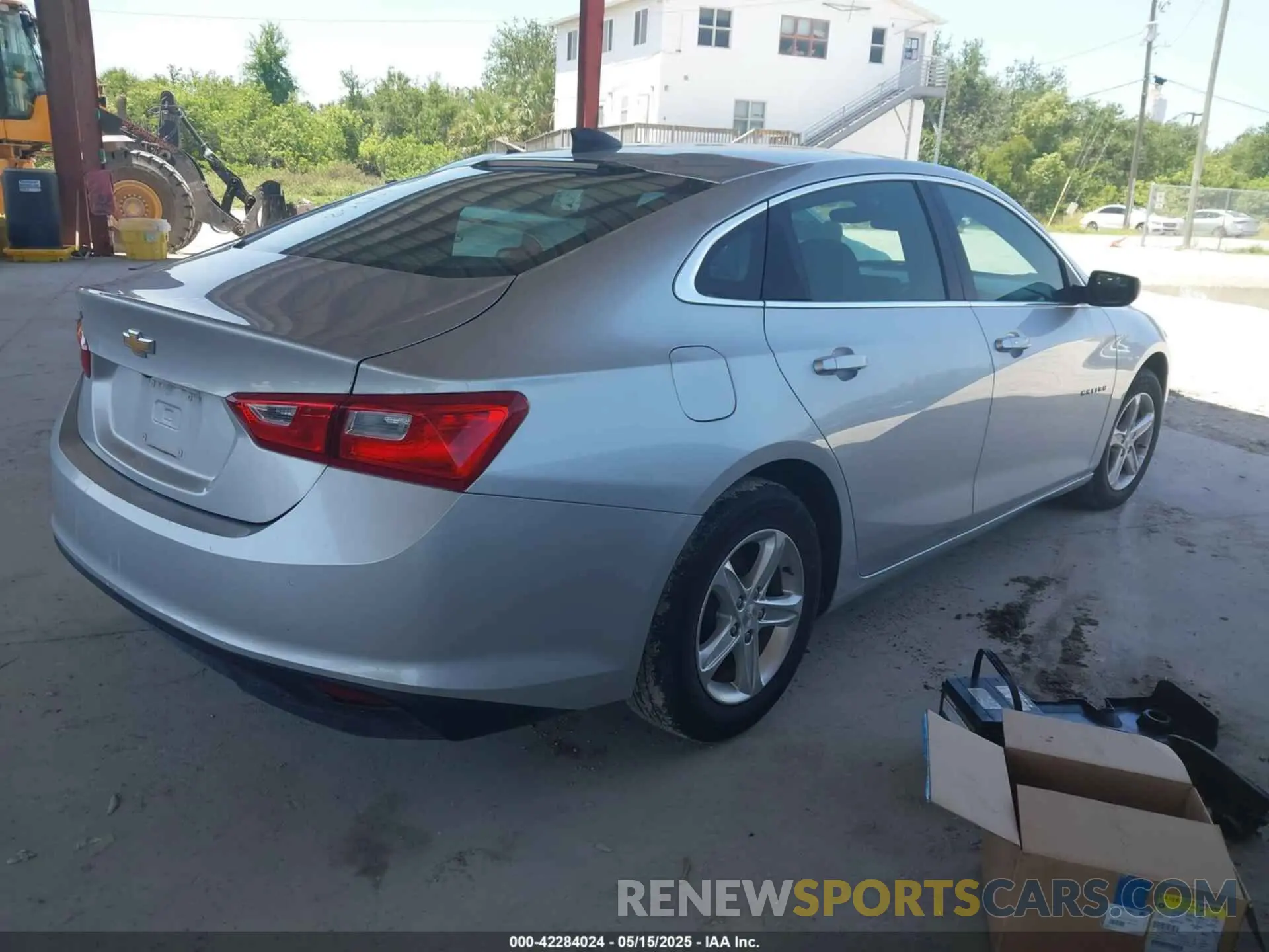 4 Photograph of a damaged car 1G1ZC5ST6MF029808 CHEVROLET MALIBU 2021
