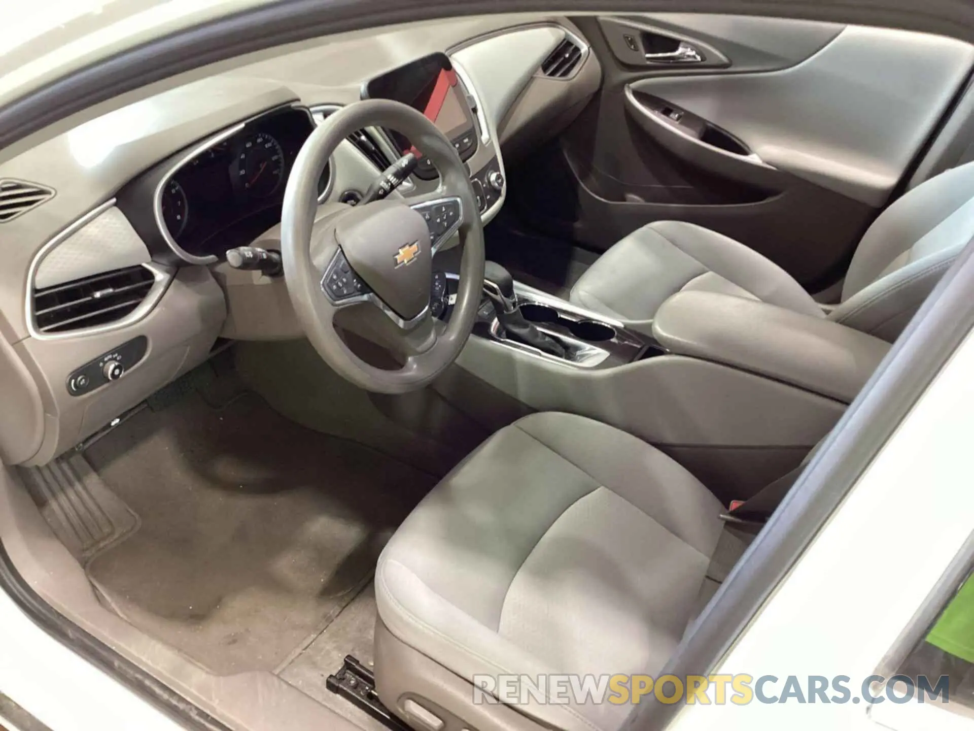 5 Photograph of a damaged car 1G1ZC5ST6MF077776 CHEVROLET MALIBU 2021